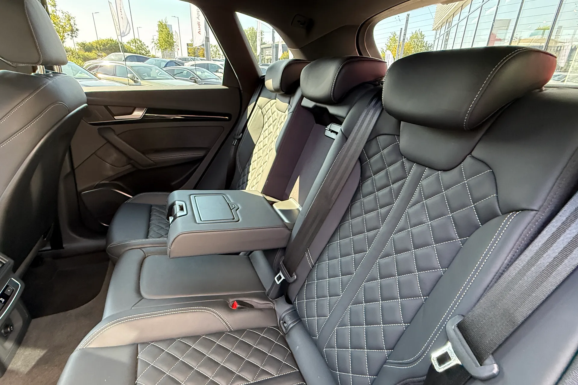Audi Q5 thumbnail image number 33