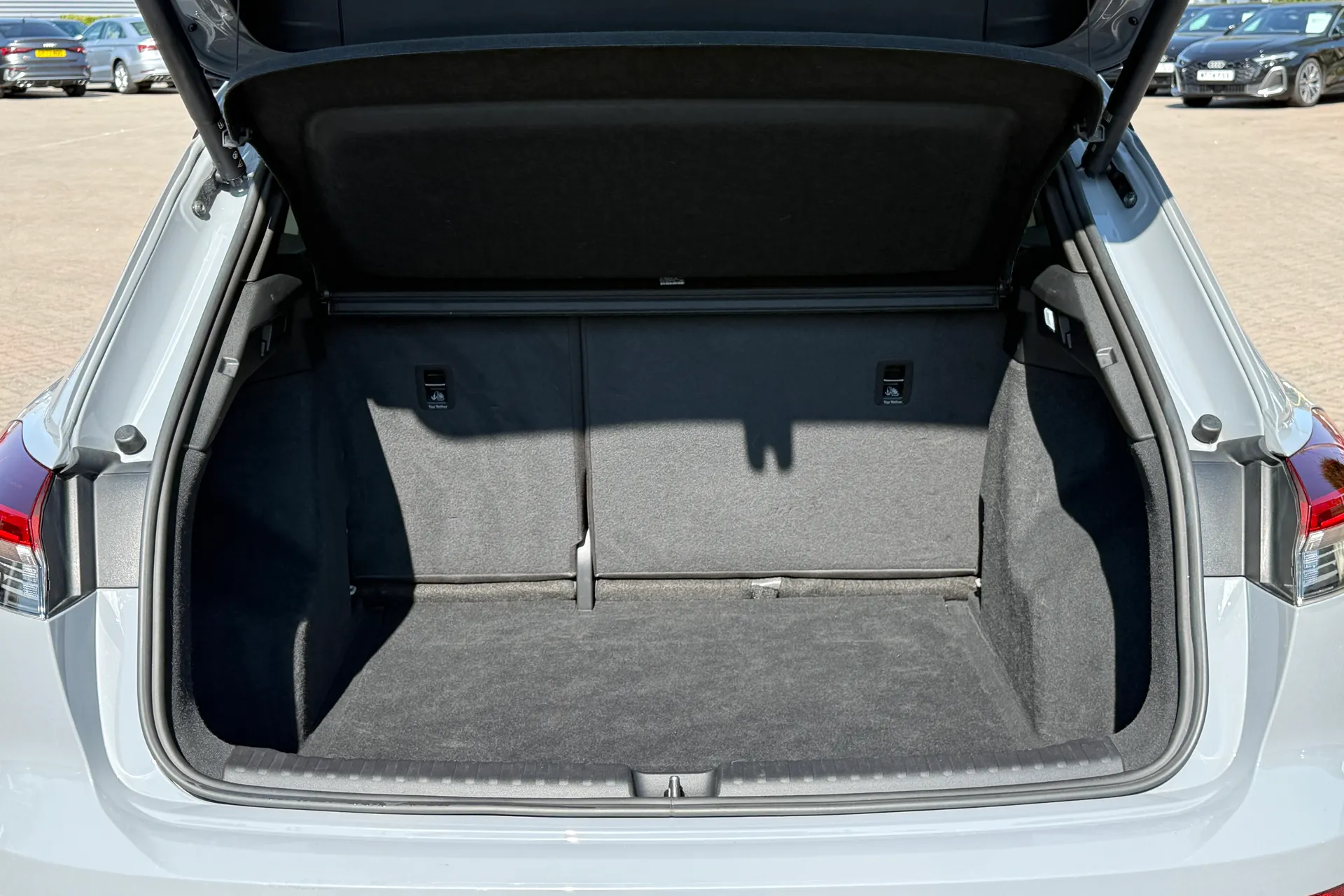 Audi Q4 thumbnail image number 36