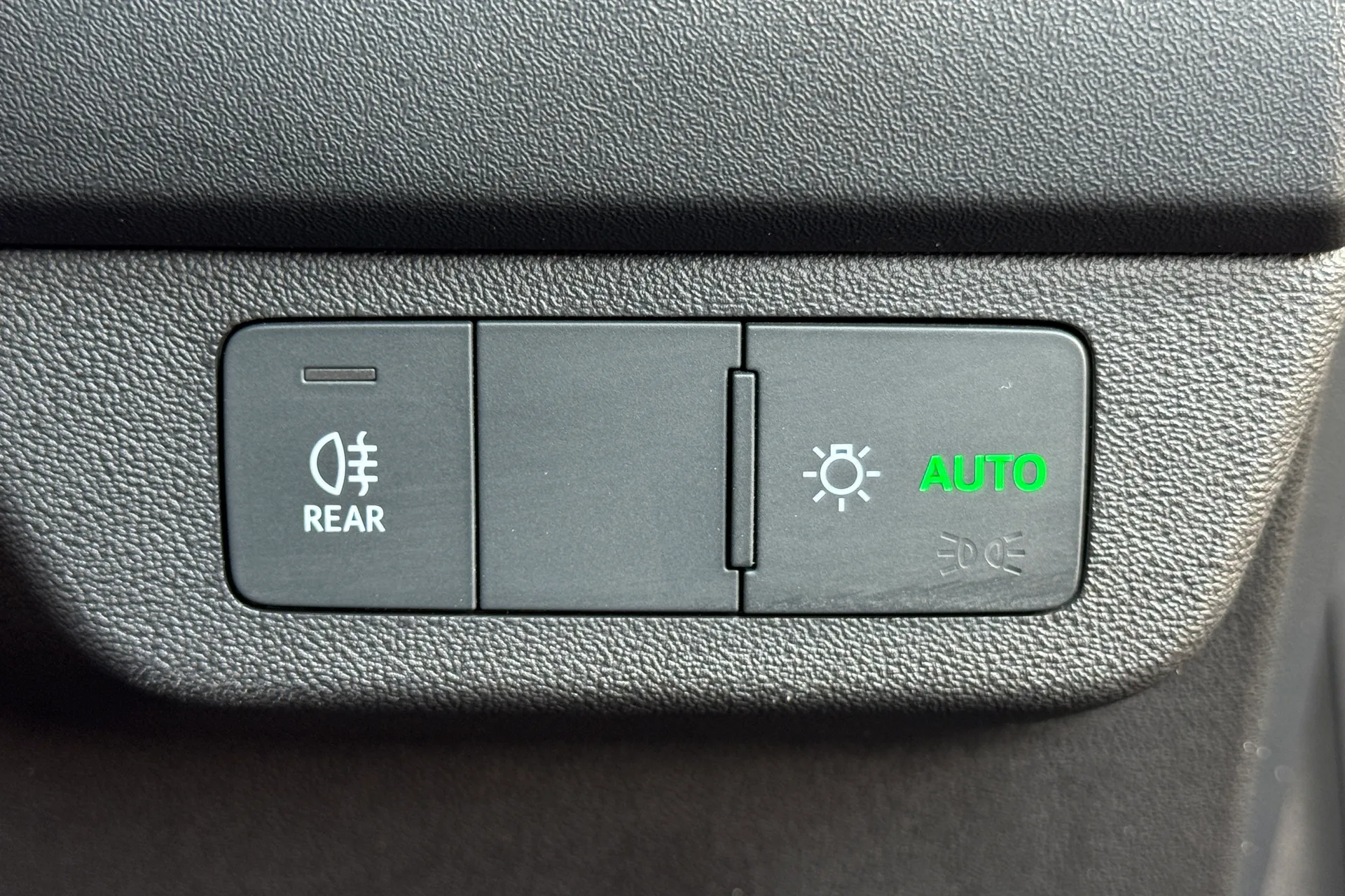 Audi Q4 thumbnail image number 24