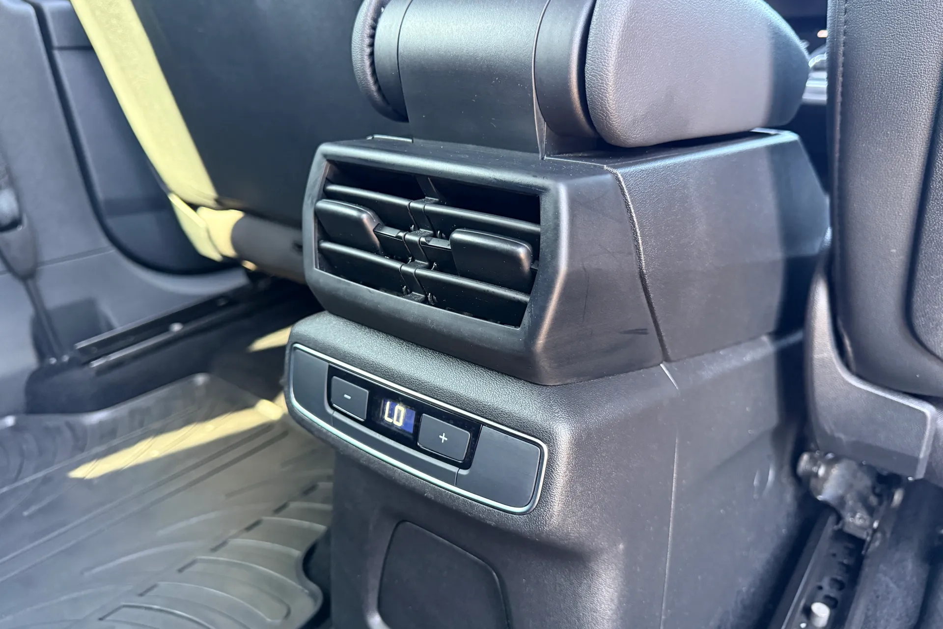 Audi Q4 thumbnail image number 47