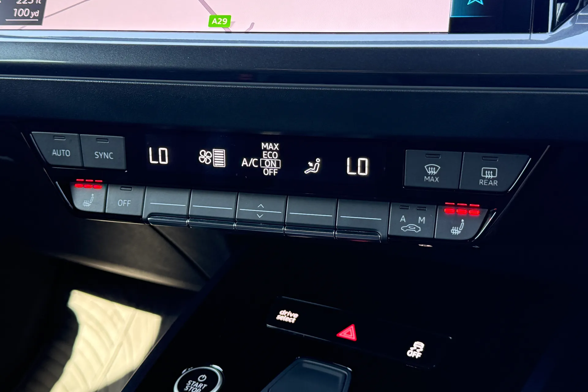 Audi Q4 thumbnail image number 17