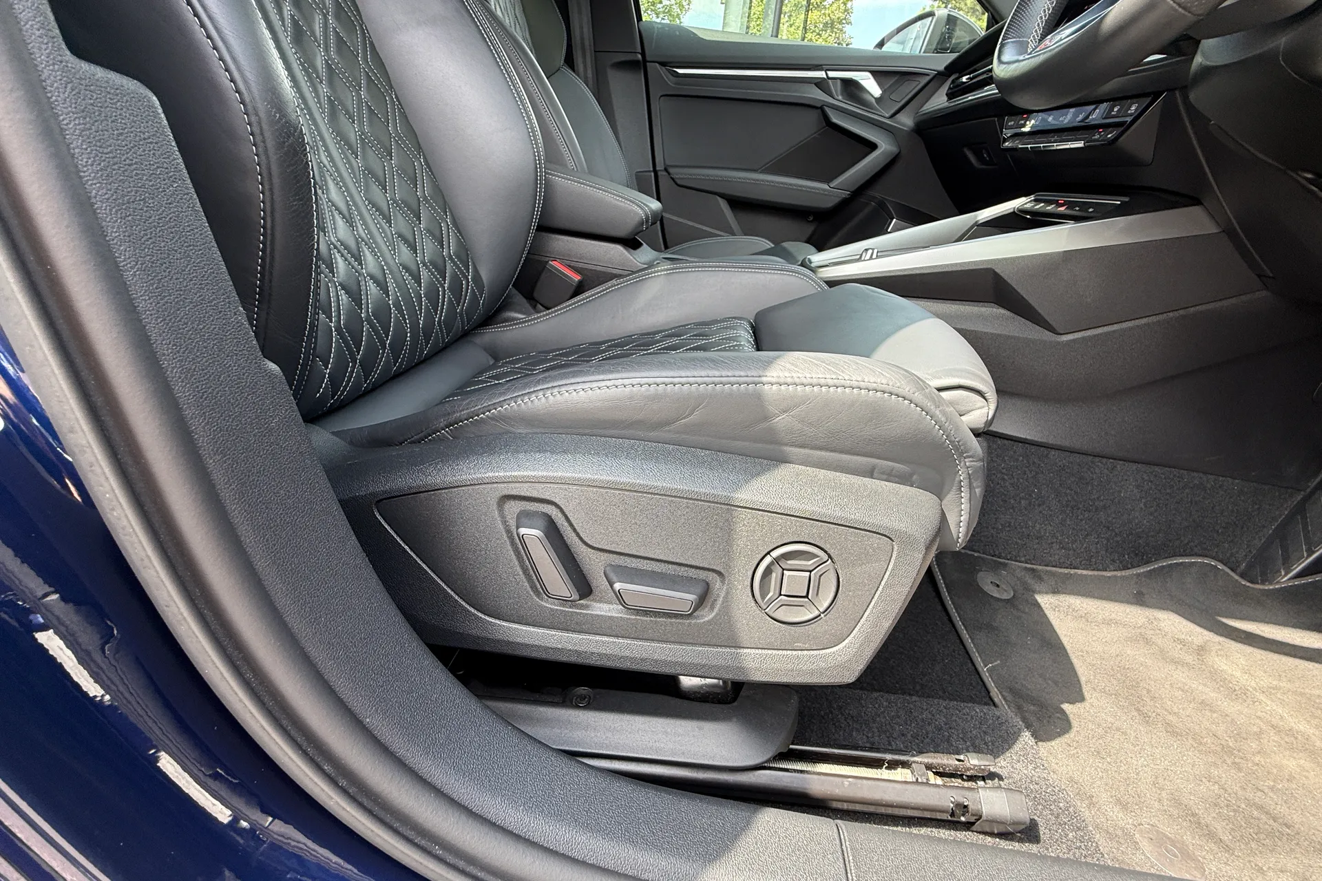 Audi A3 thumbnail image number 48