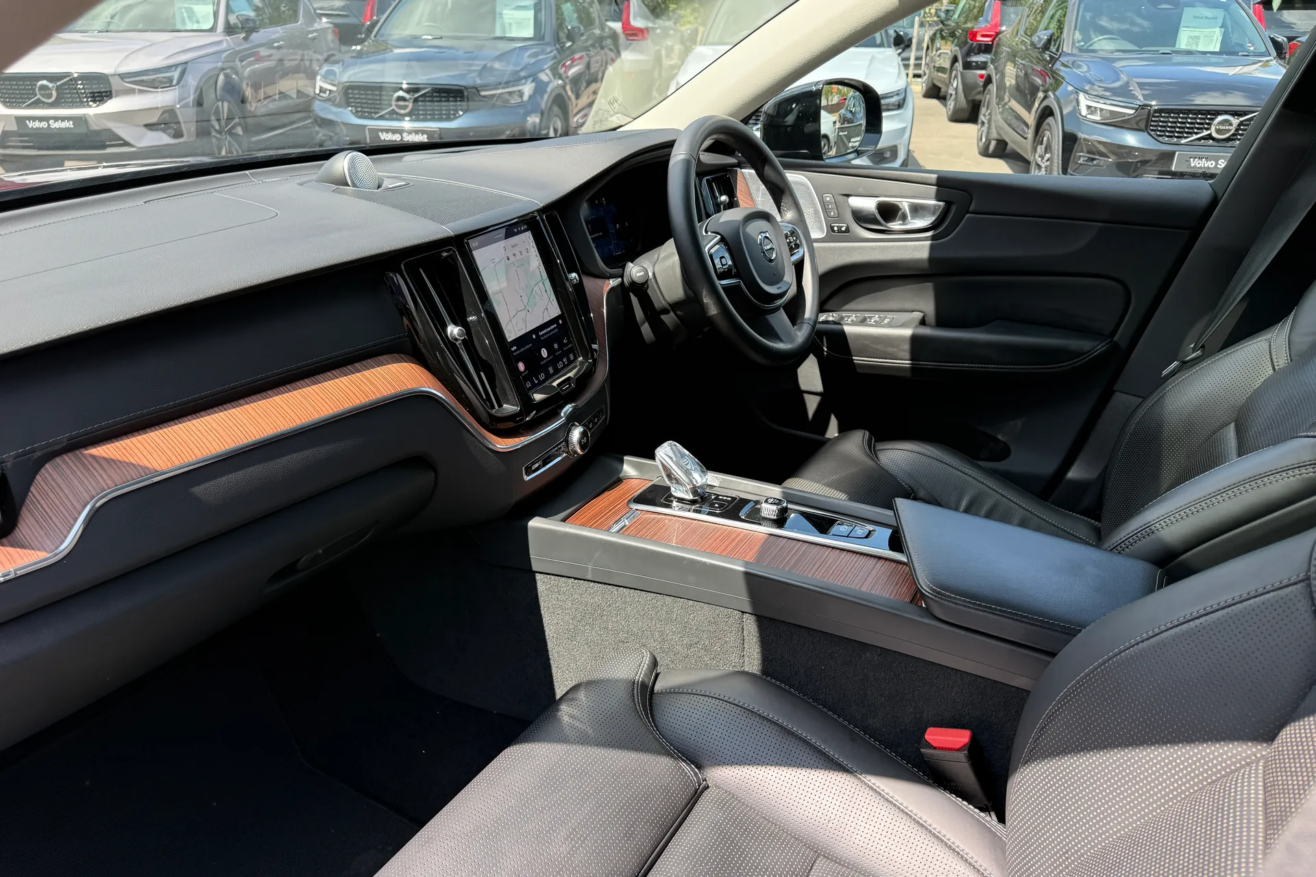 Volvo XC60 thumbnail image number 28