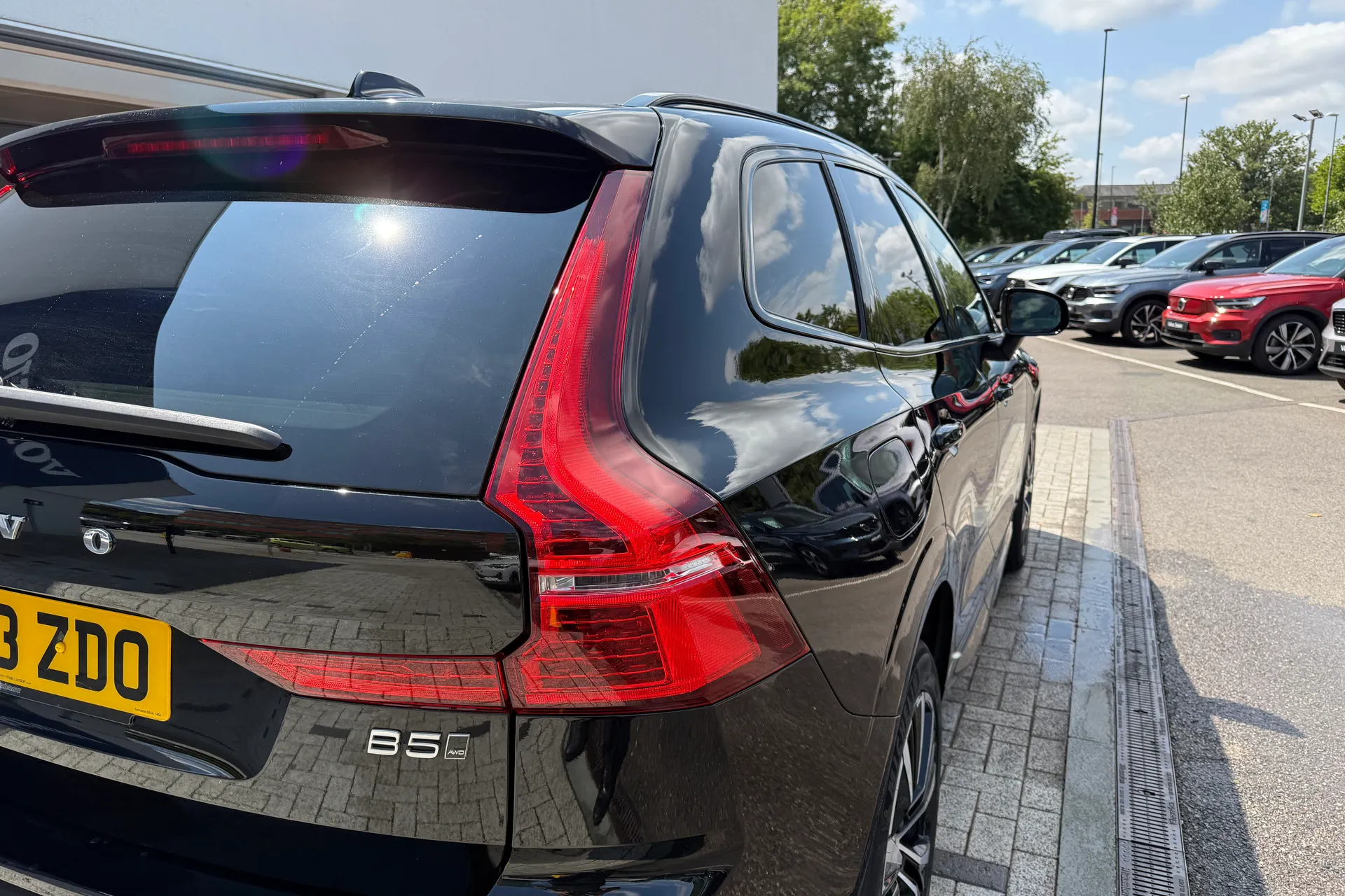 Volvo XC60 thumbnail image number 18