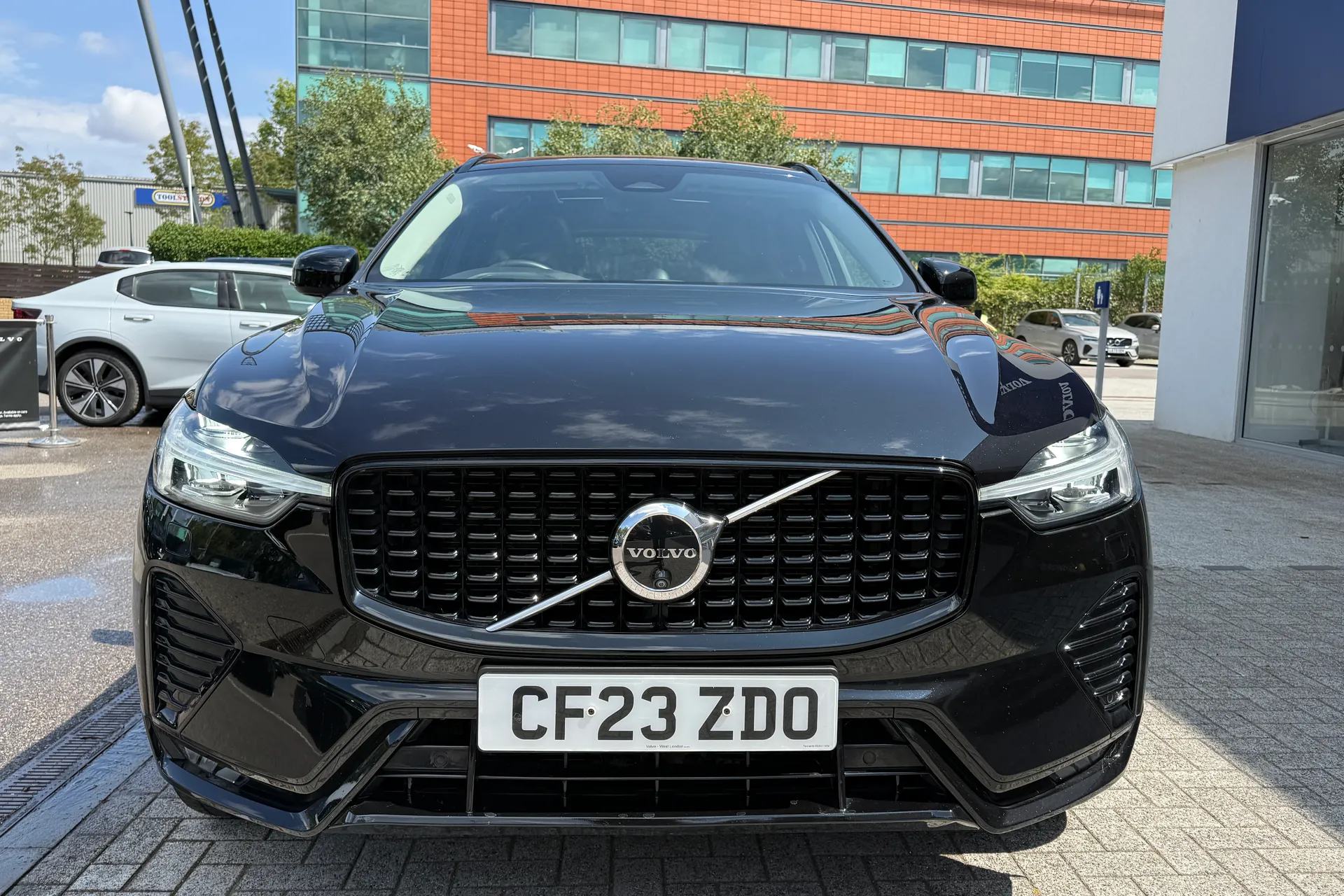 Volvo XC60 thumbnail image number 14