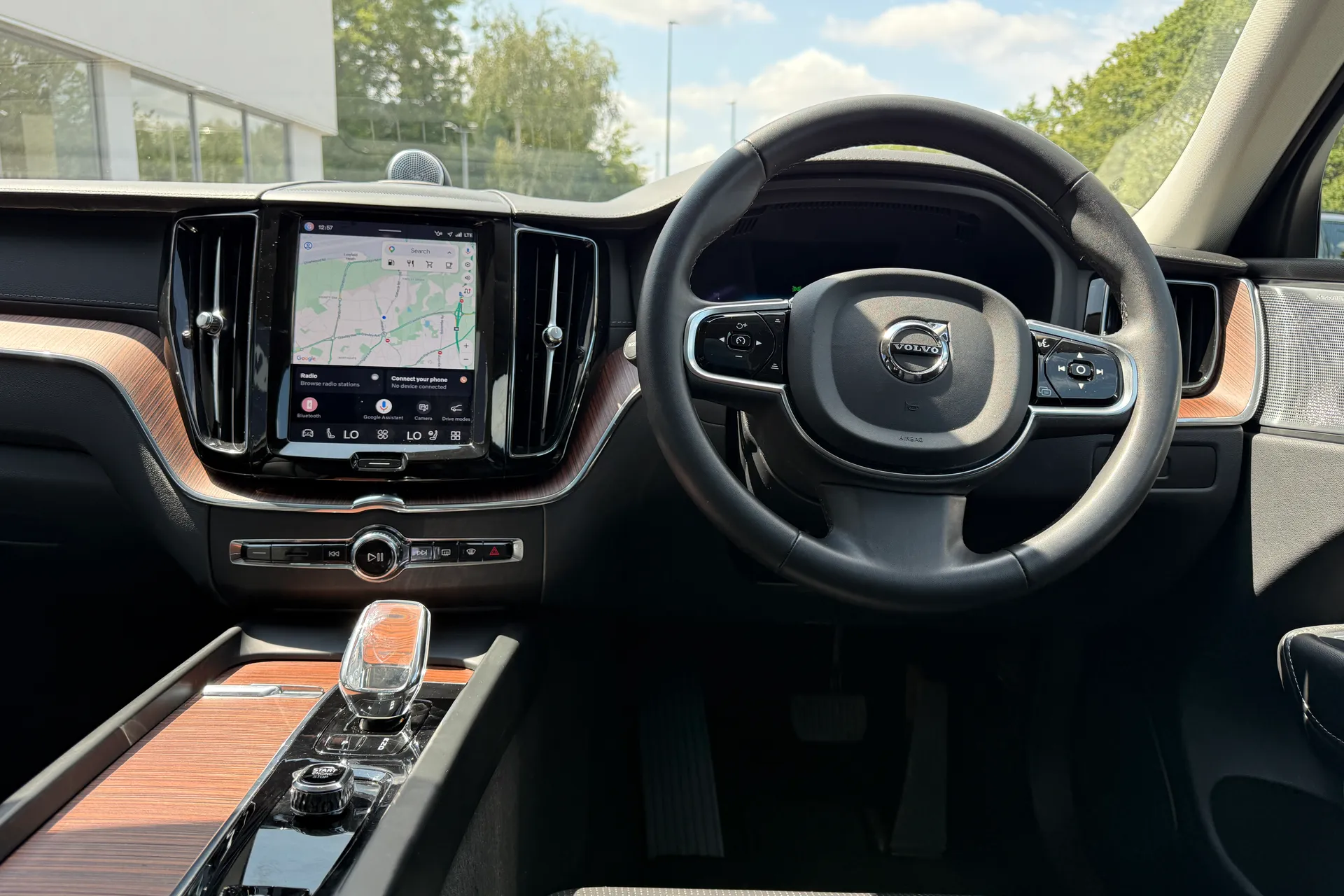 Volvo XC60 thumbnail image number 35