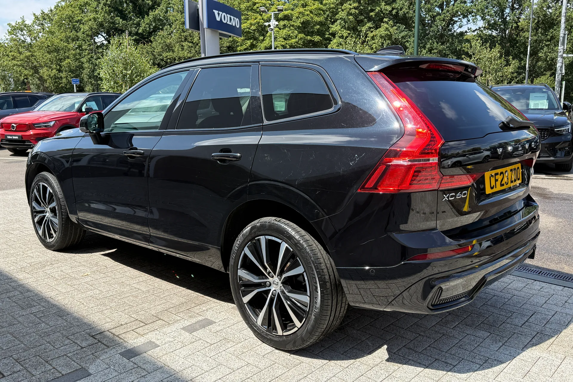 Volvo XC60 thumbnail image number 11