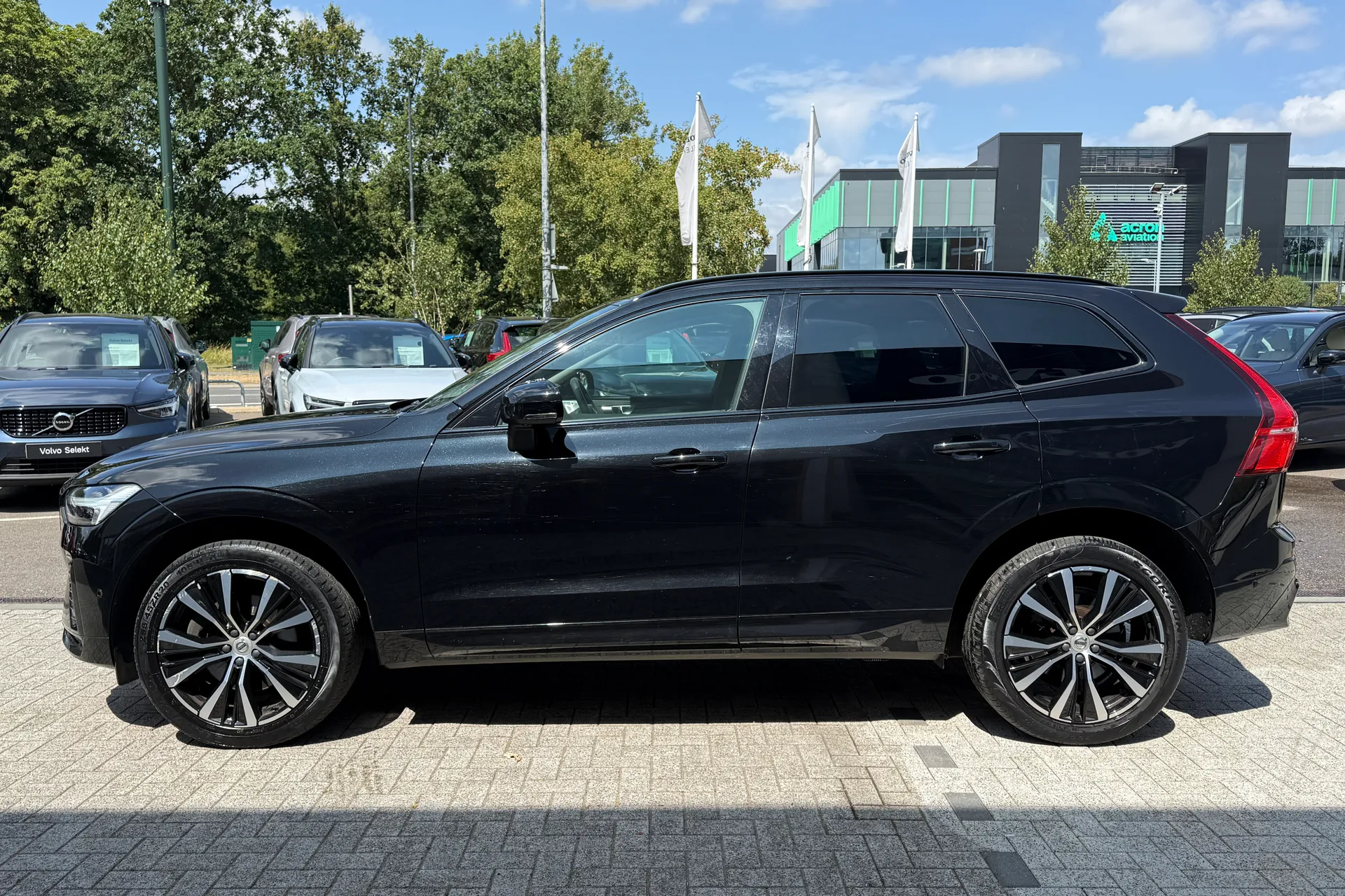 Volvo XC60 thumbnail image number 12