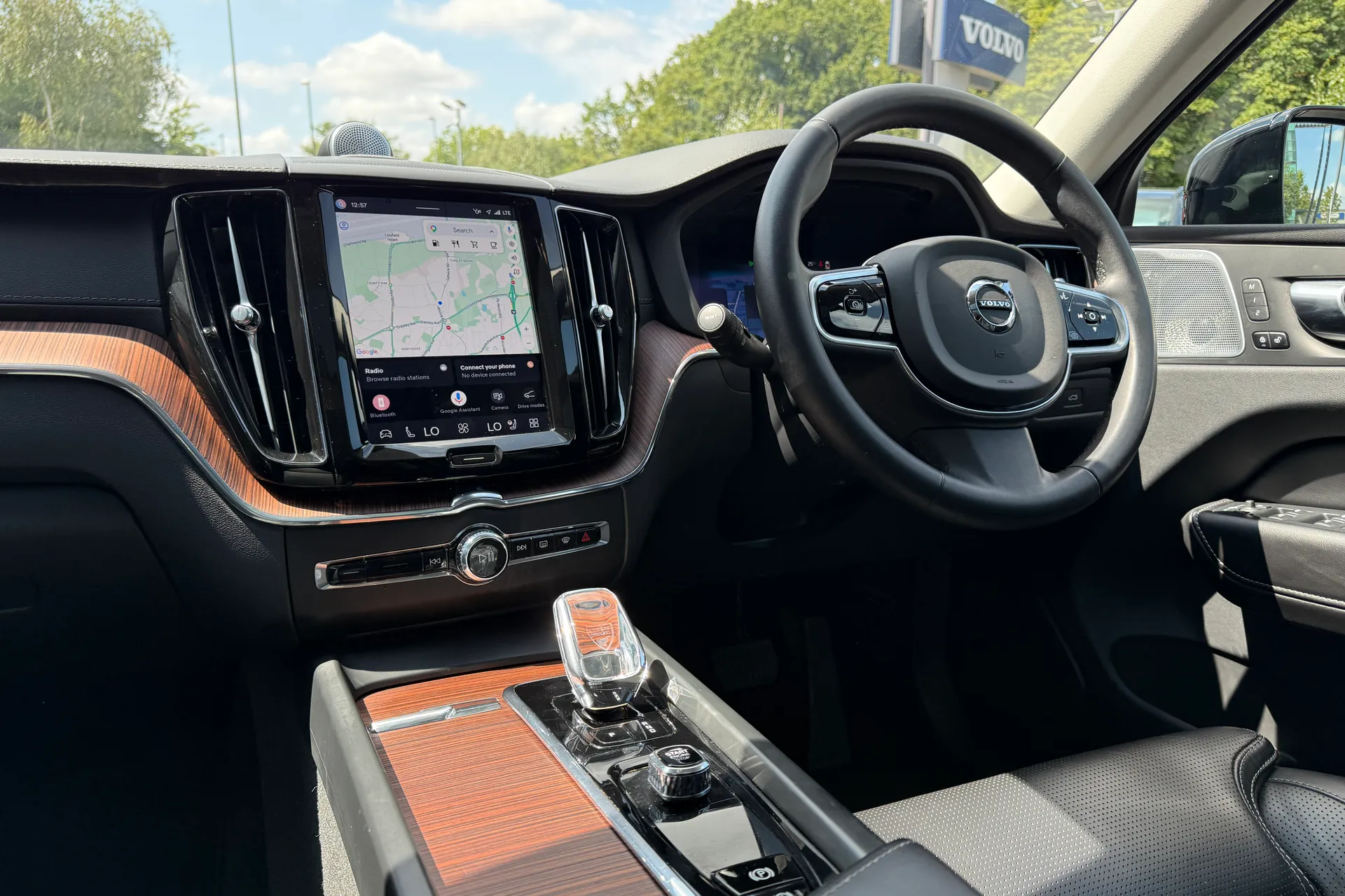 Volvo XC60 thumbnail image number 36
