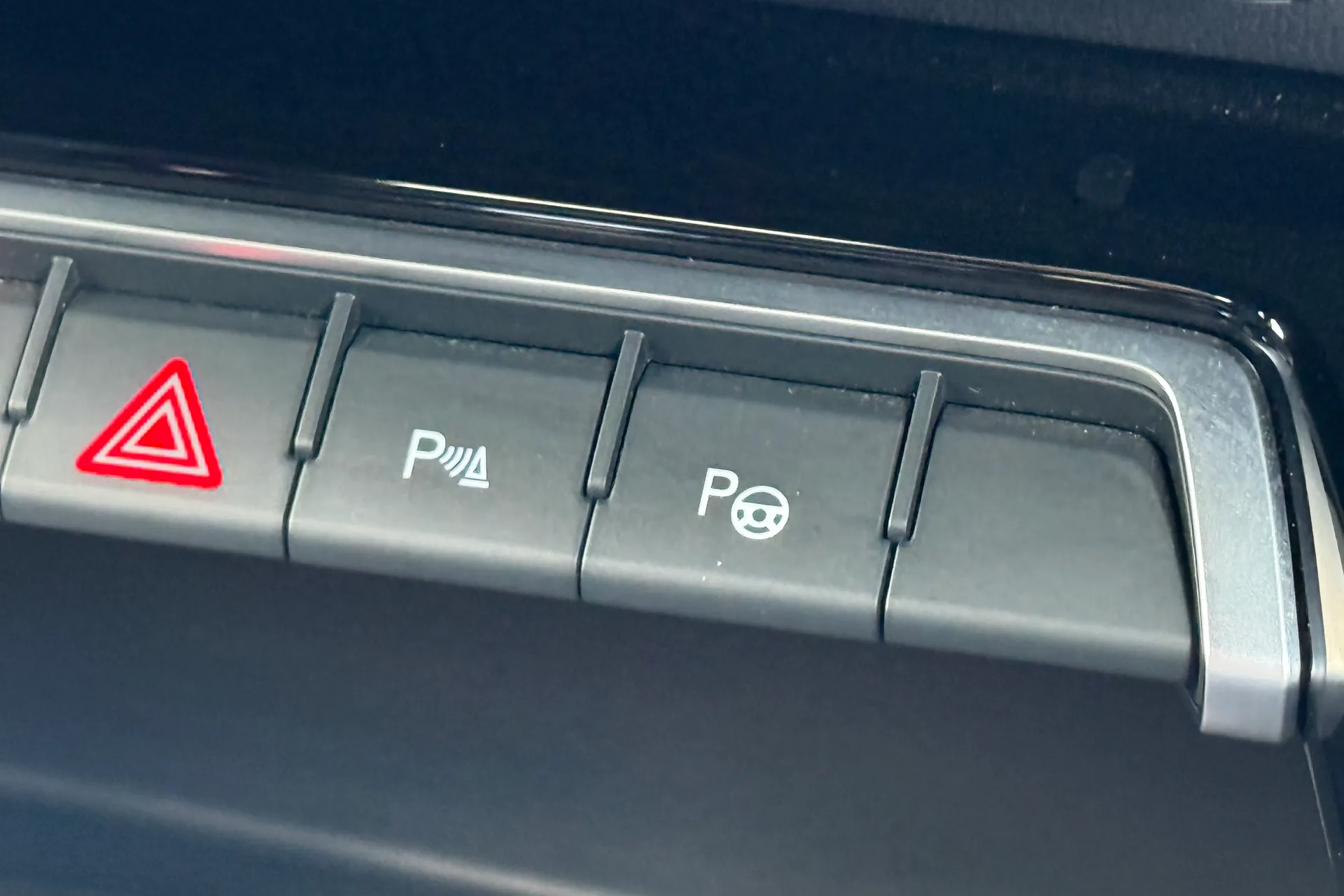 Audi RS3 thumbnail image number 25