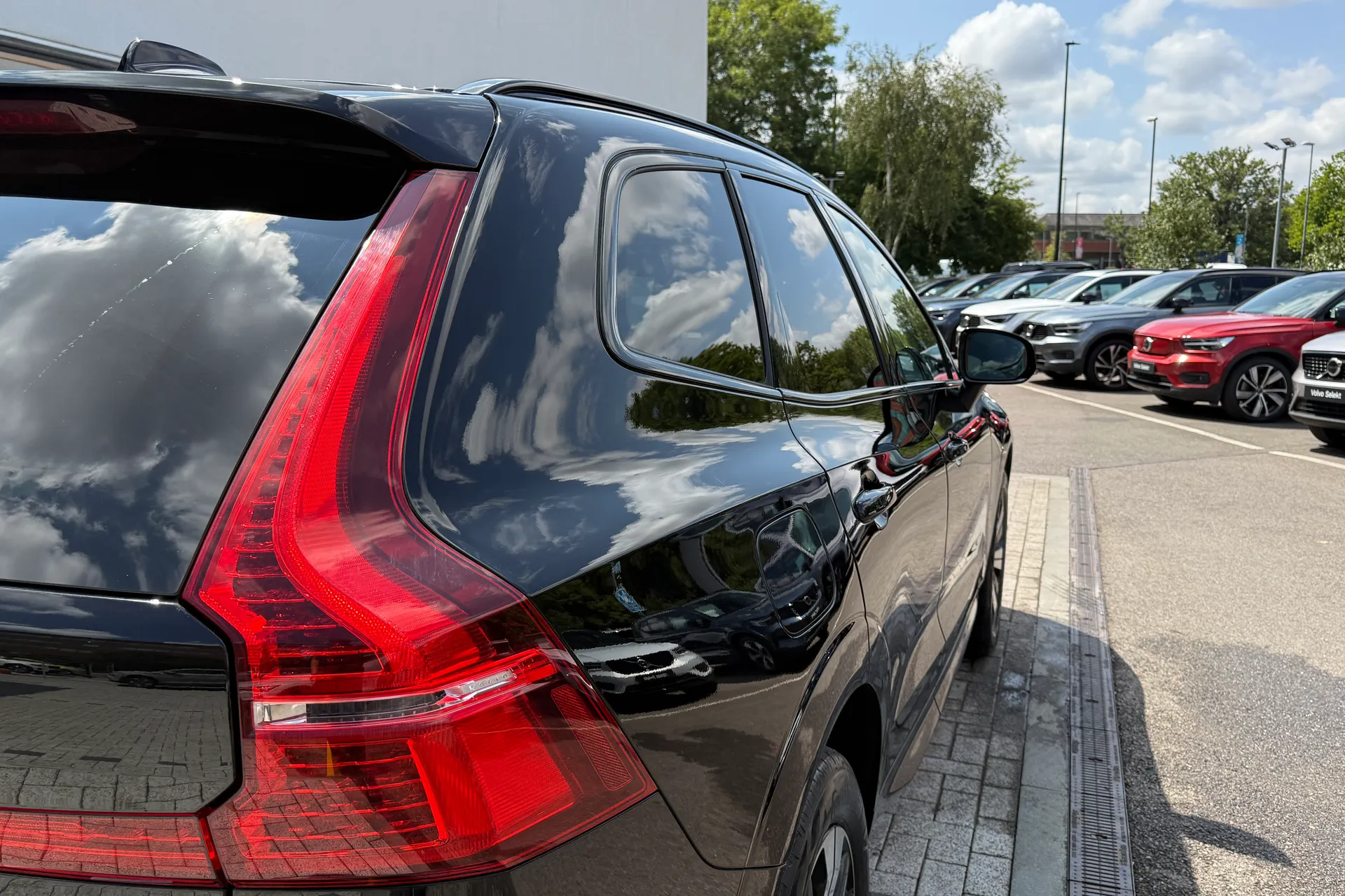 Volvo XC60 thumbnail image number 18