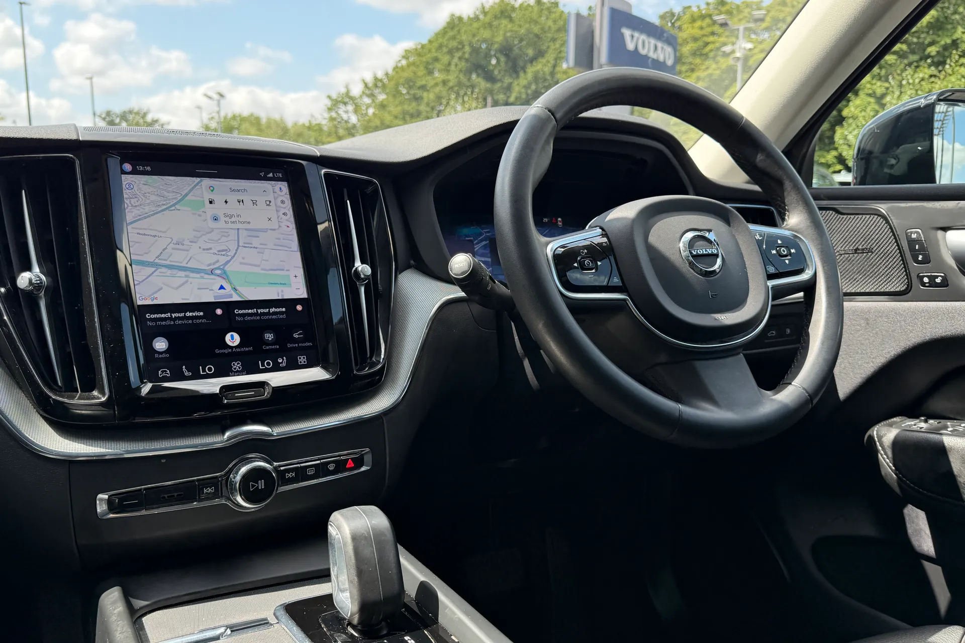 Volvo XC60 thumbnail image number 36
