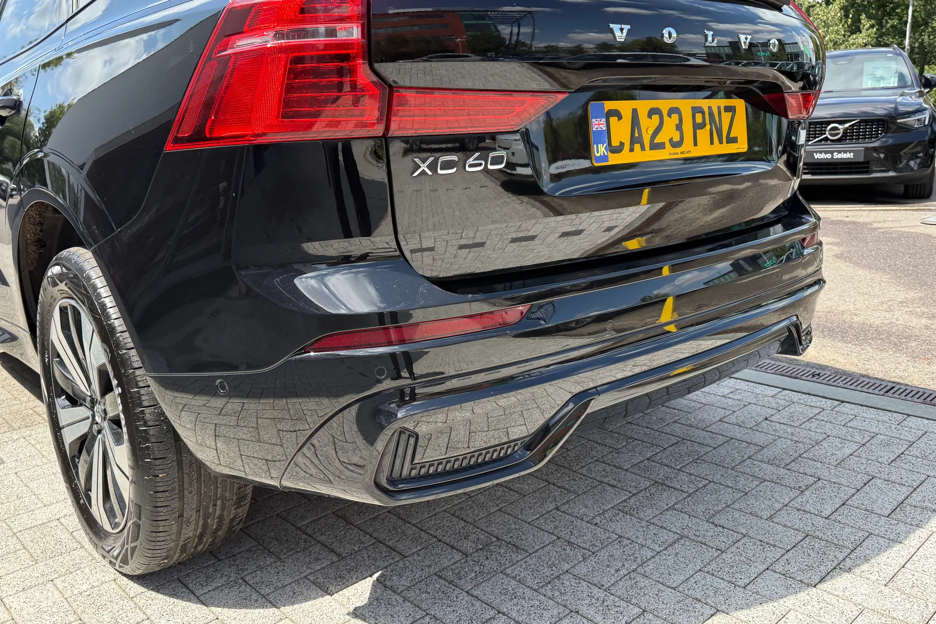 Volvo XC60 thumbnail image number 20