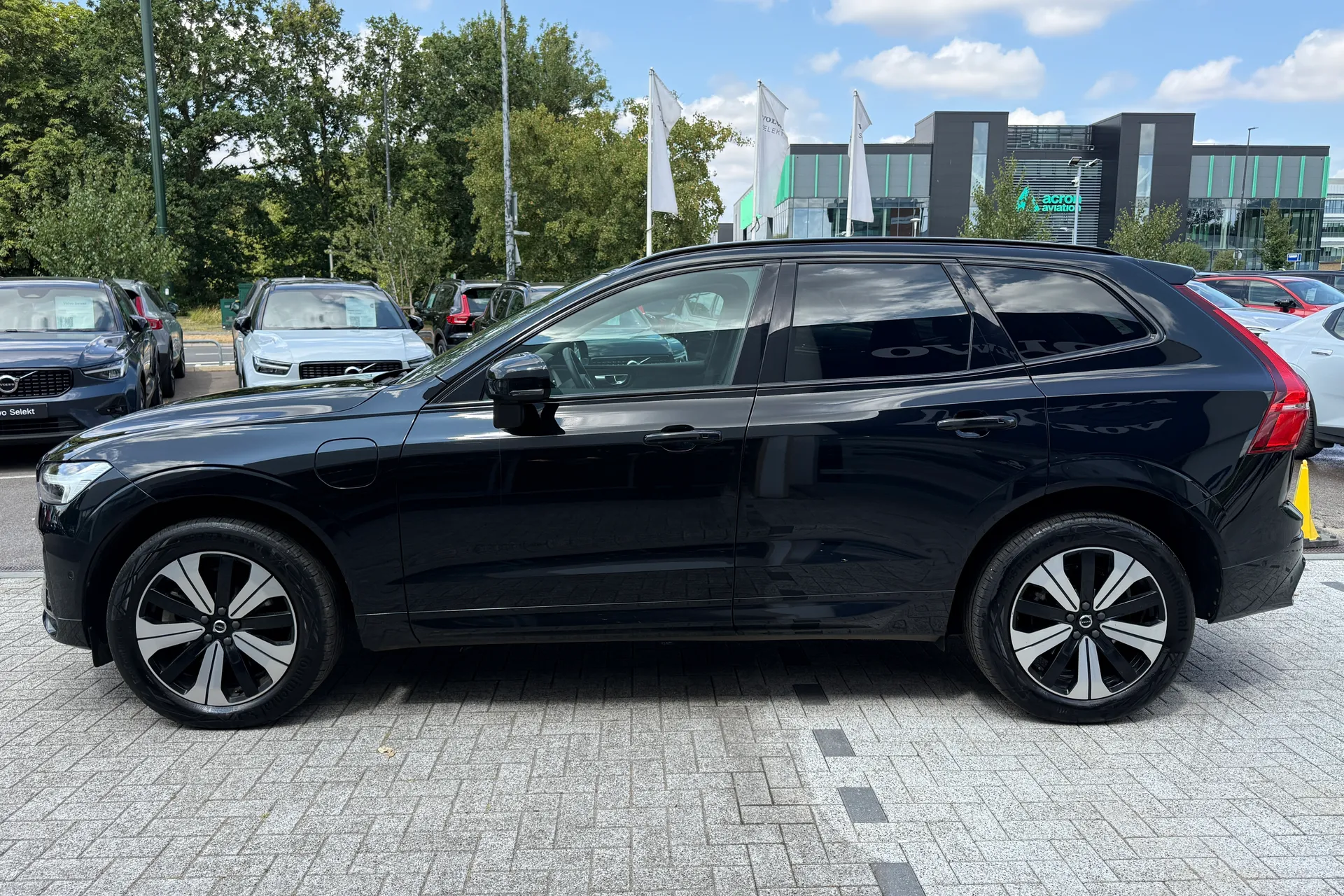 Volvo XC60 thumbnail image number 12