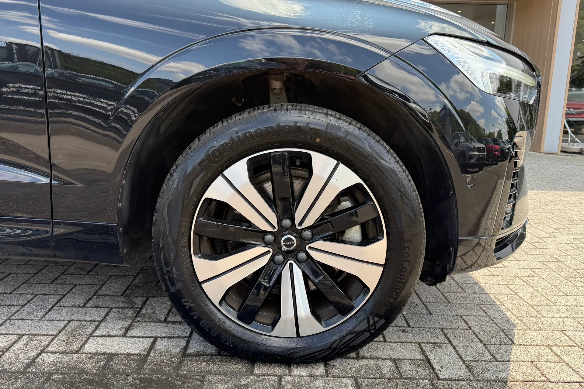Volvo XC60 thumbnail image number 15