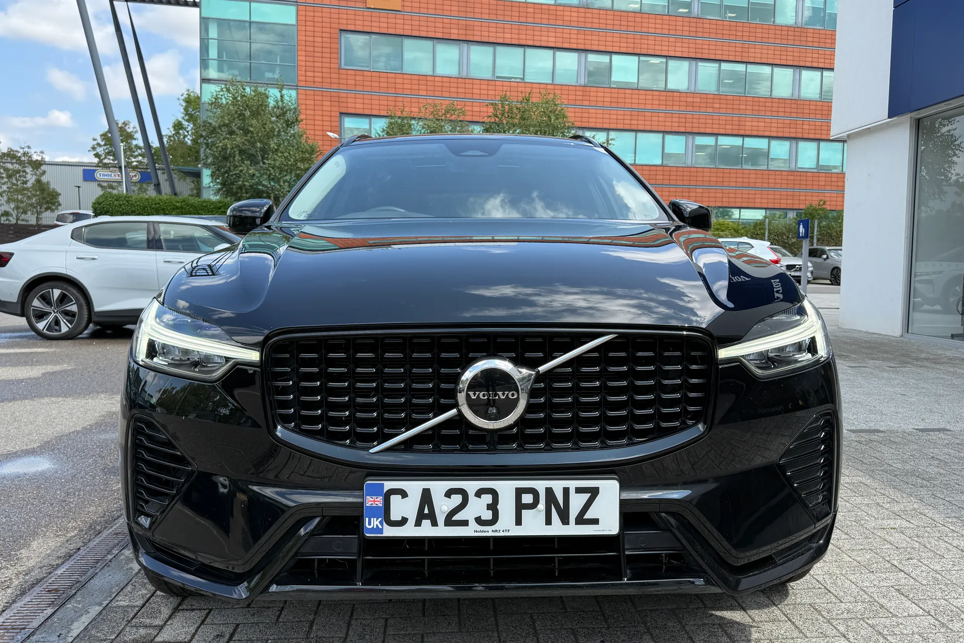 Volvo XC60 thumbnail image number 14