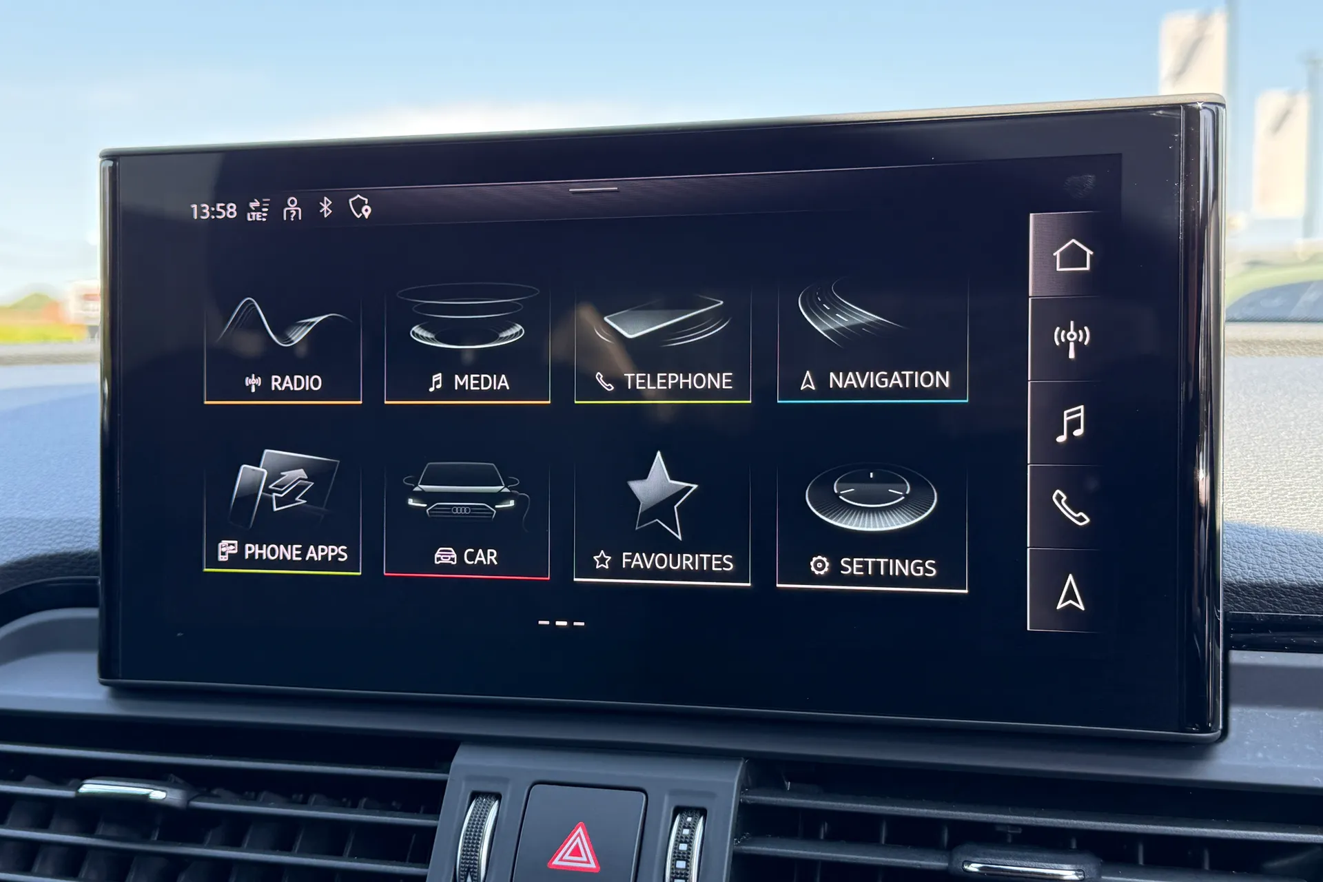 Audi Q5 thumbnail image number 16