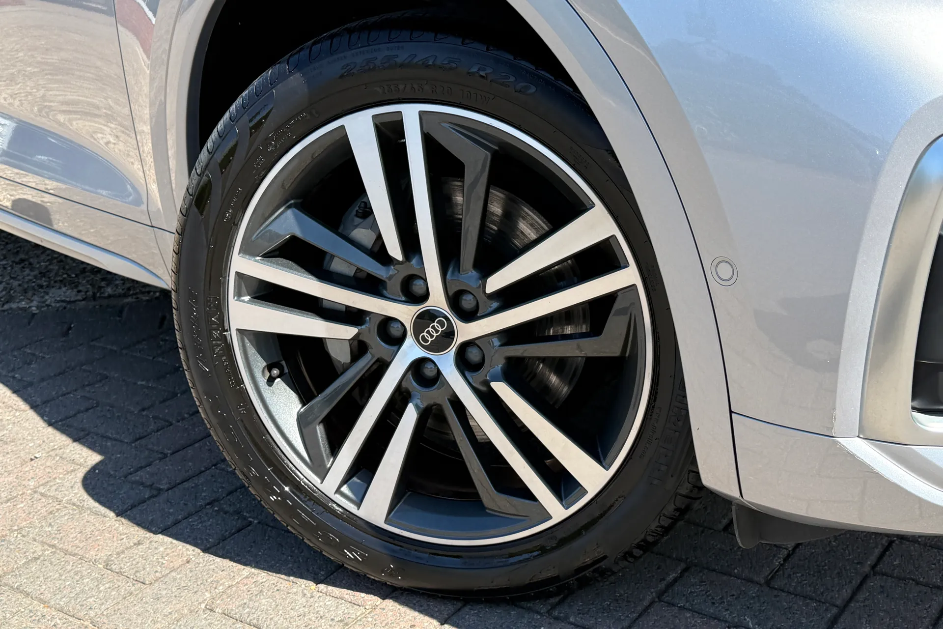 Audi Q5 thumbnail image number 8
