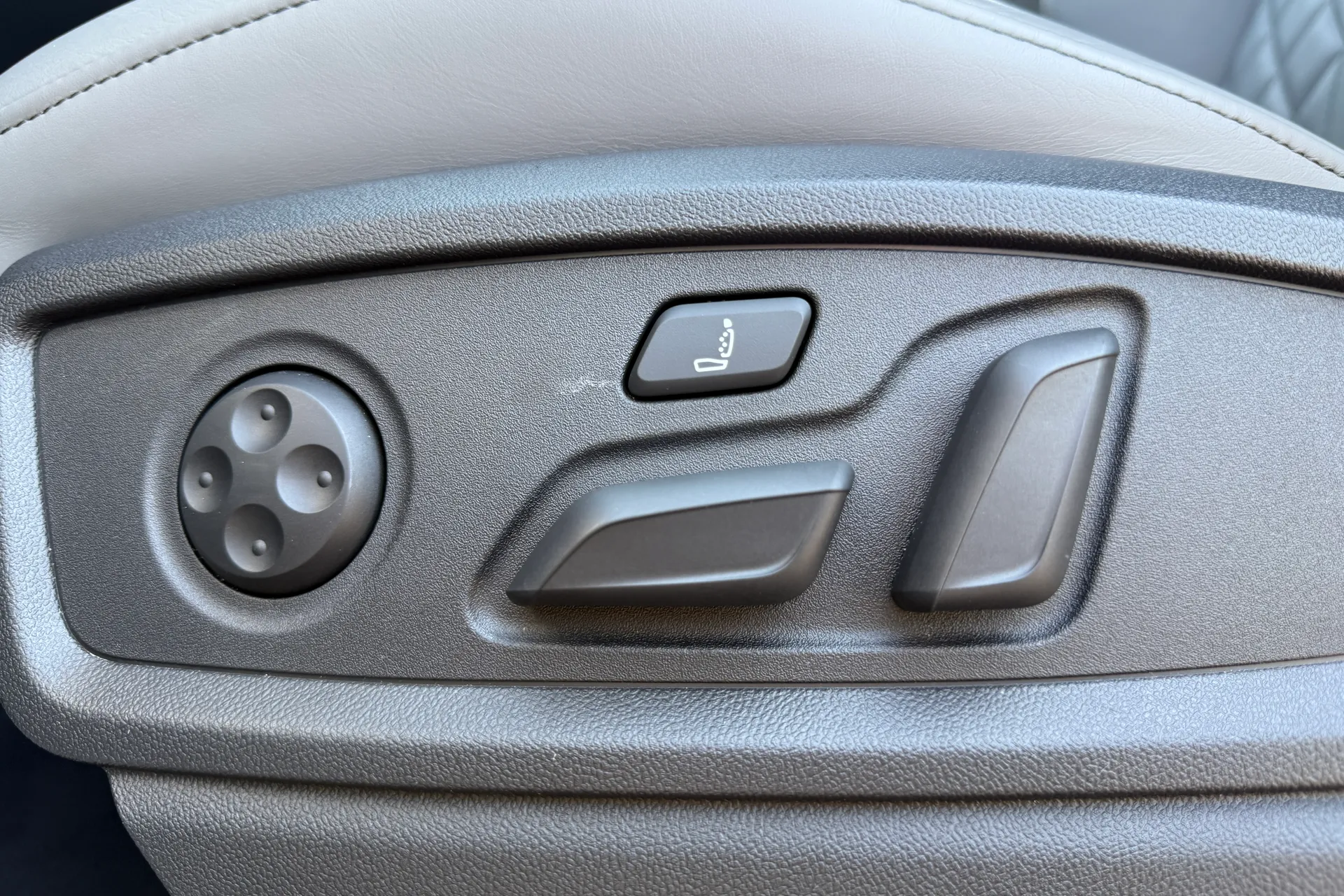 Audi Q5 thumbnail image number 19