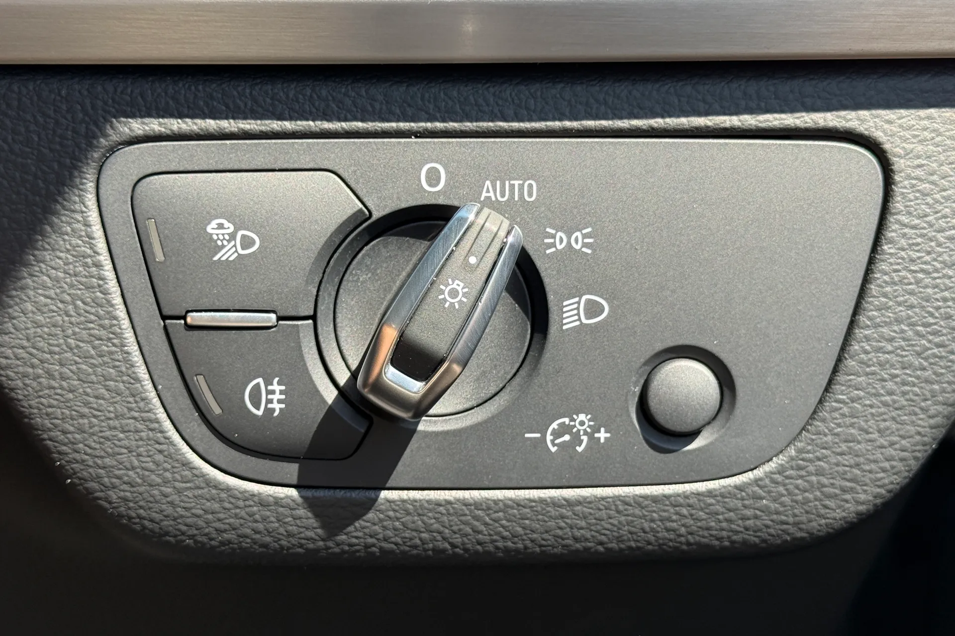 Audi Q5 thumbnail image number 26