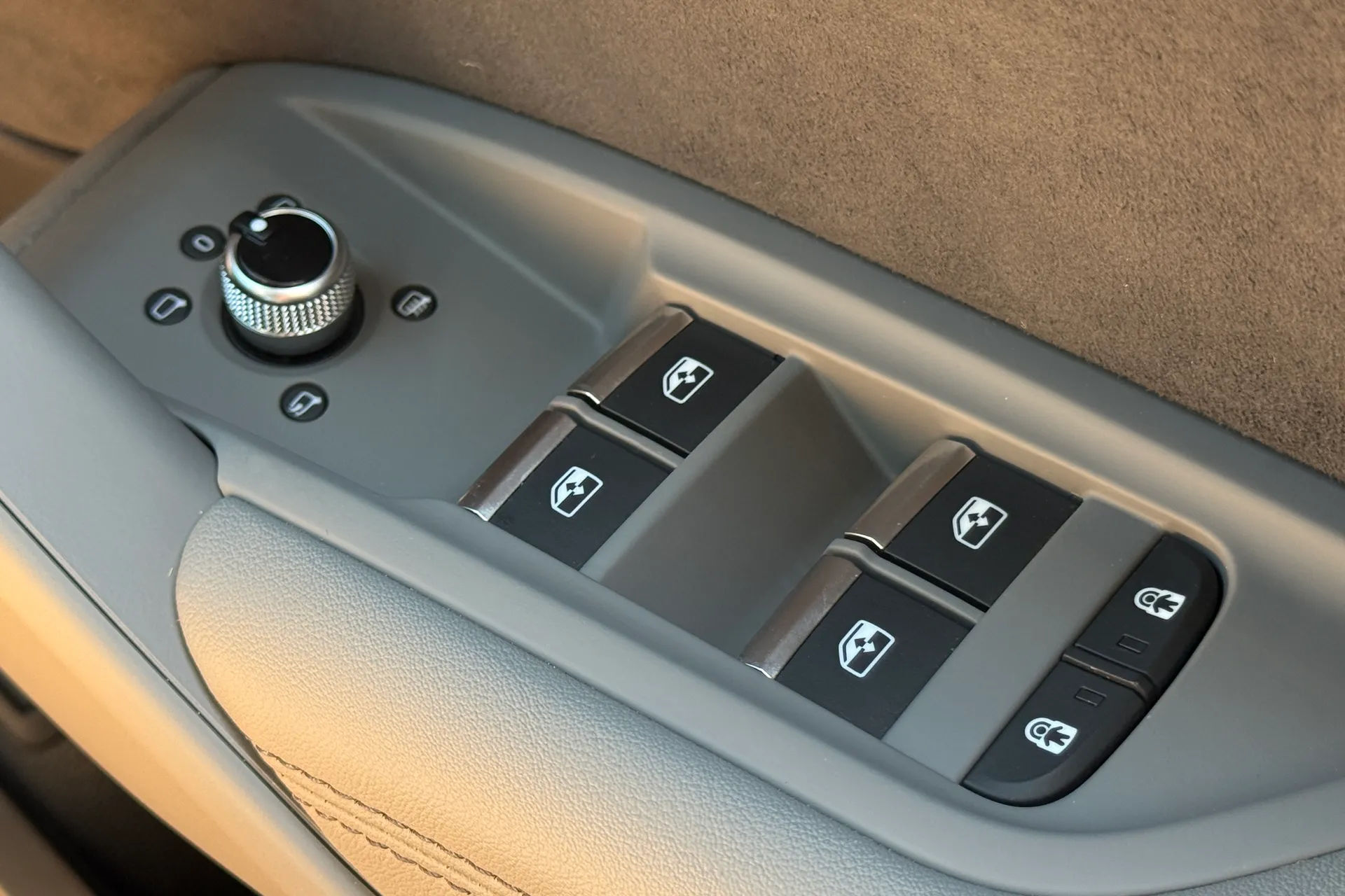 Audi Q5 thumbnail image number 22