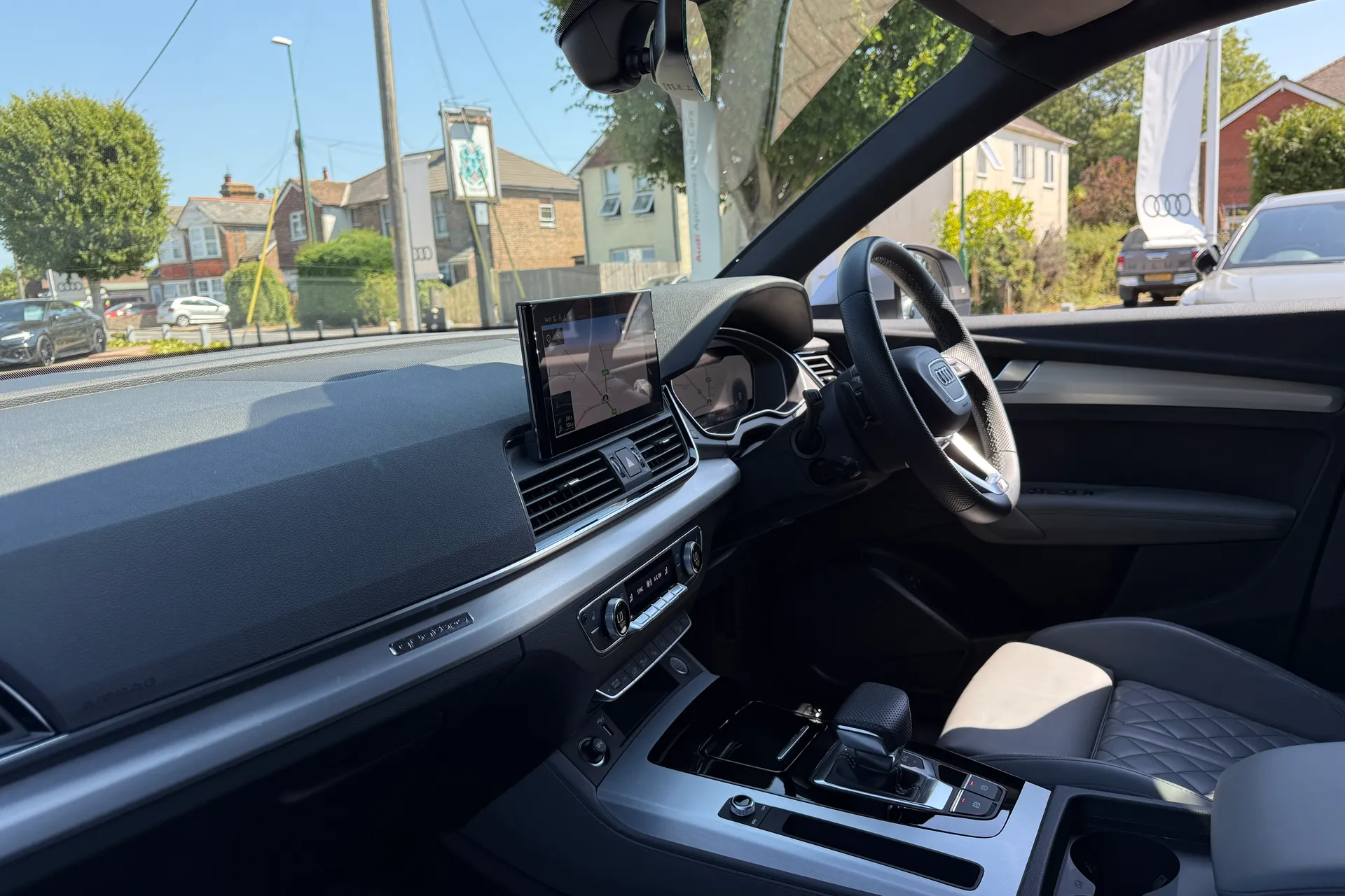 Audi Q5 thumbnail image number 32