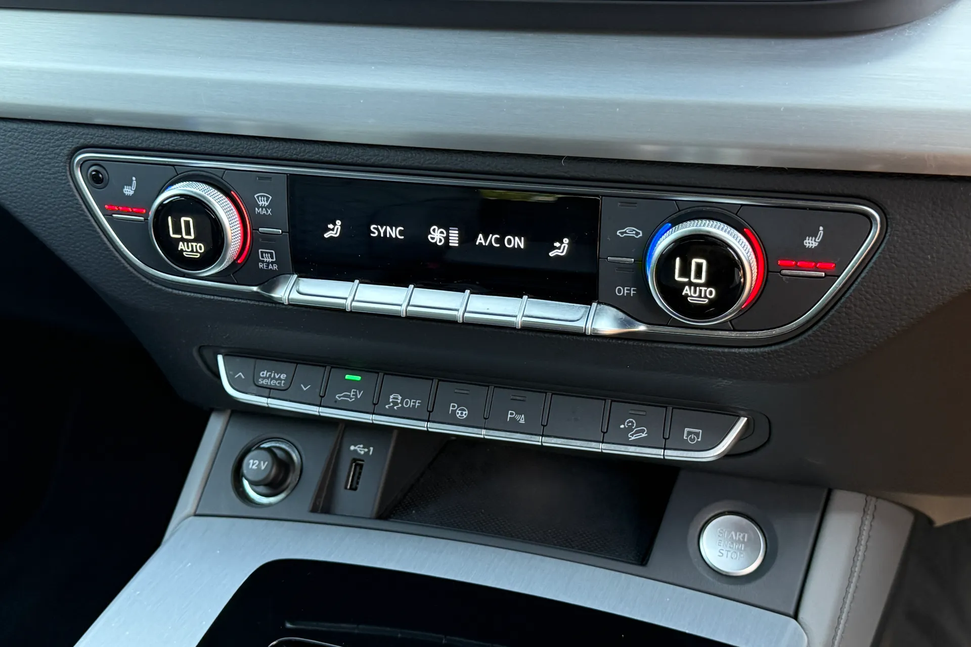 Audi Q5 thumbnail image number 18