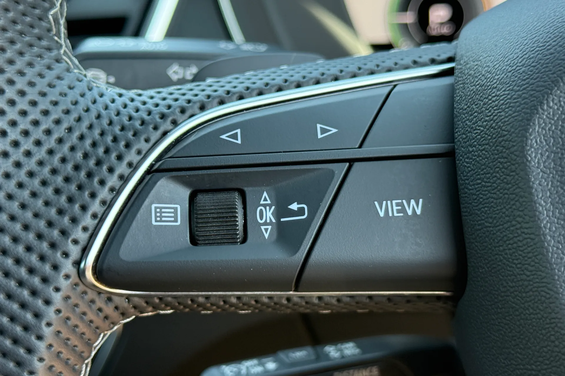 Audi Q5 thumbnail image number 24