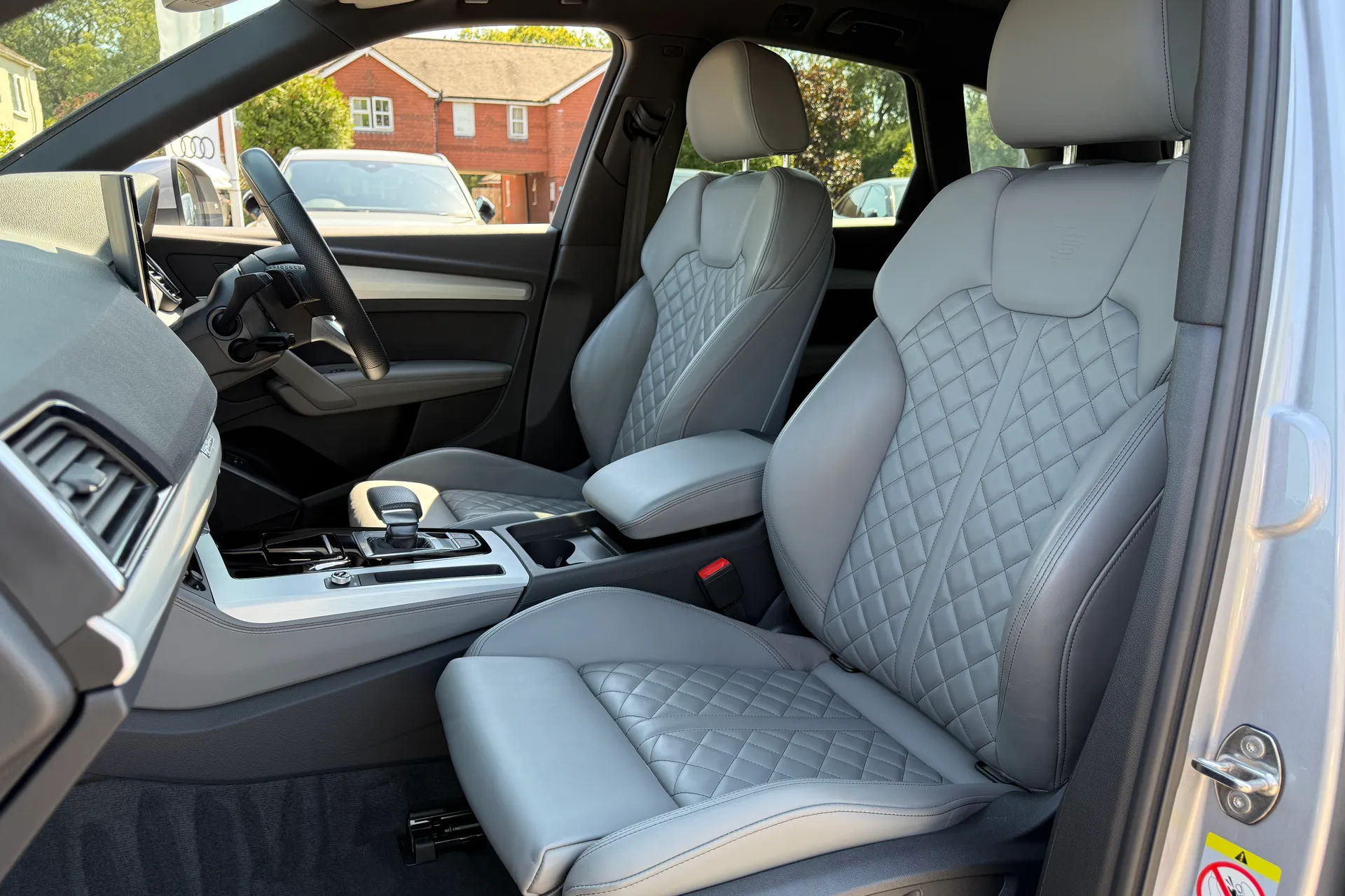 Audi Q5 thumbnail image number 33