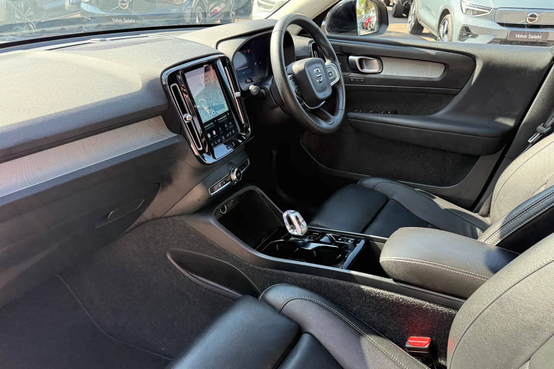 Volvo XC40 thumbnail image number 27