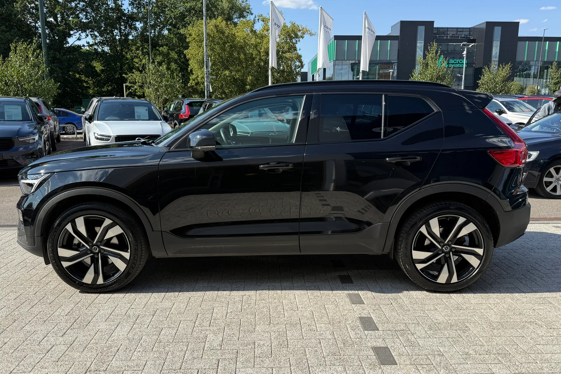 Volvo XC40 thumbnail image number 11