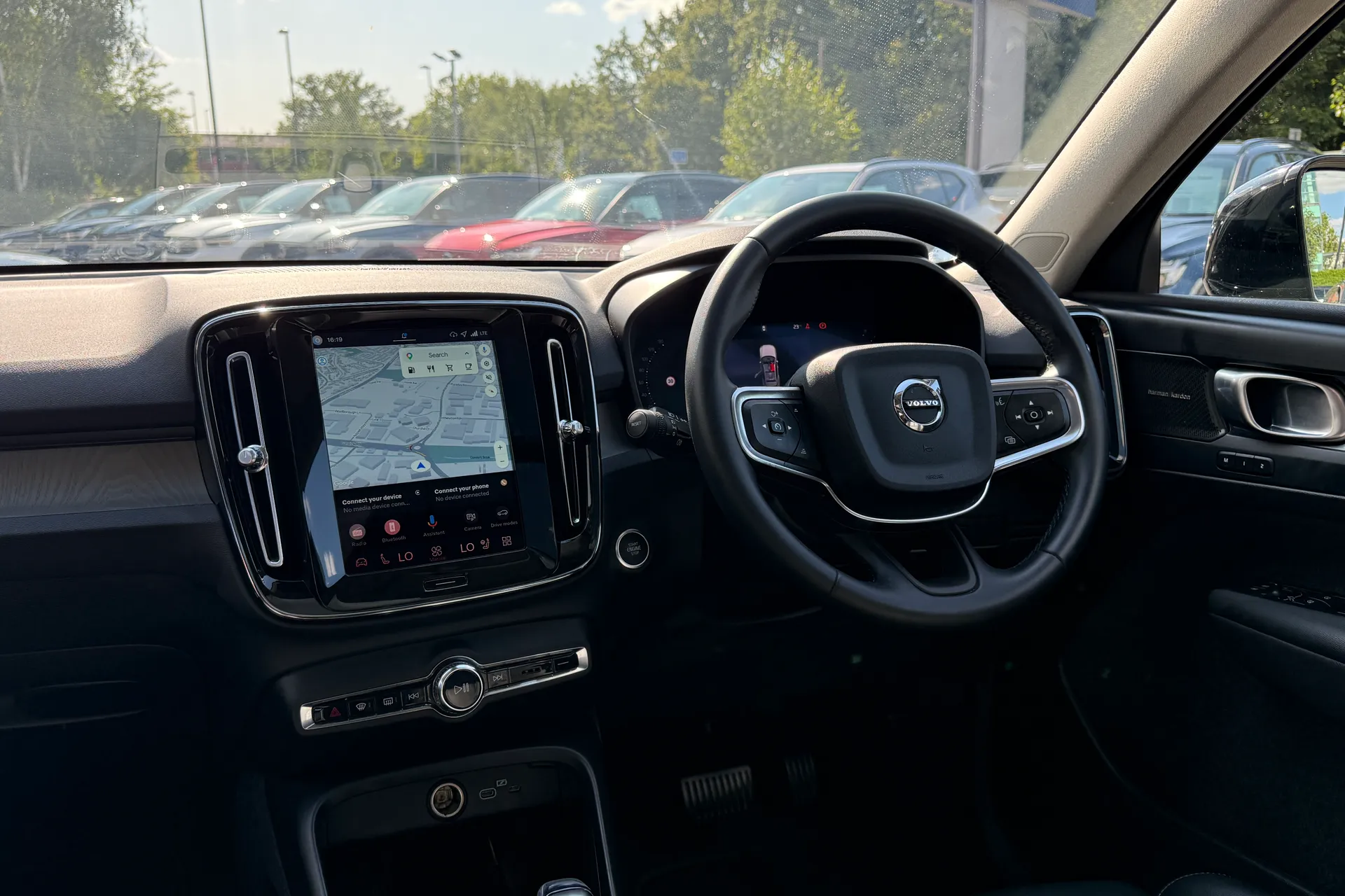 Volvo XC40 thumbnail image number 34