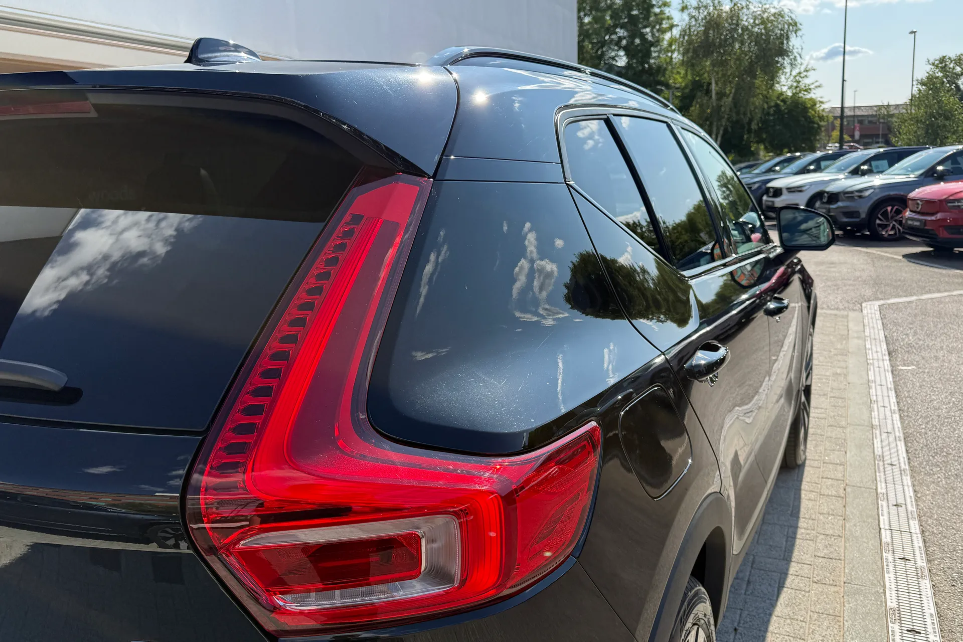 Volvo XC40 thumbnail image number 17
