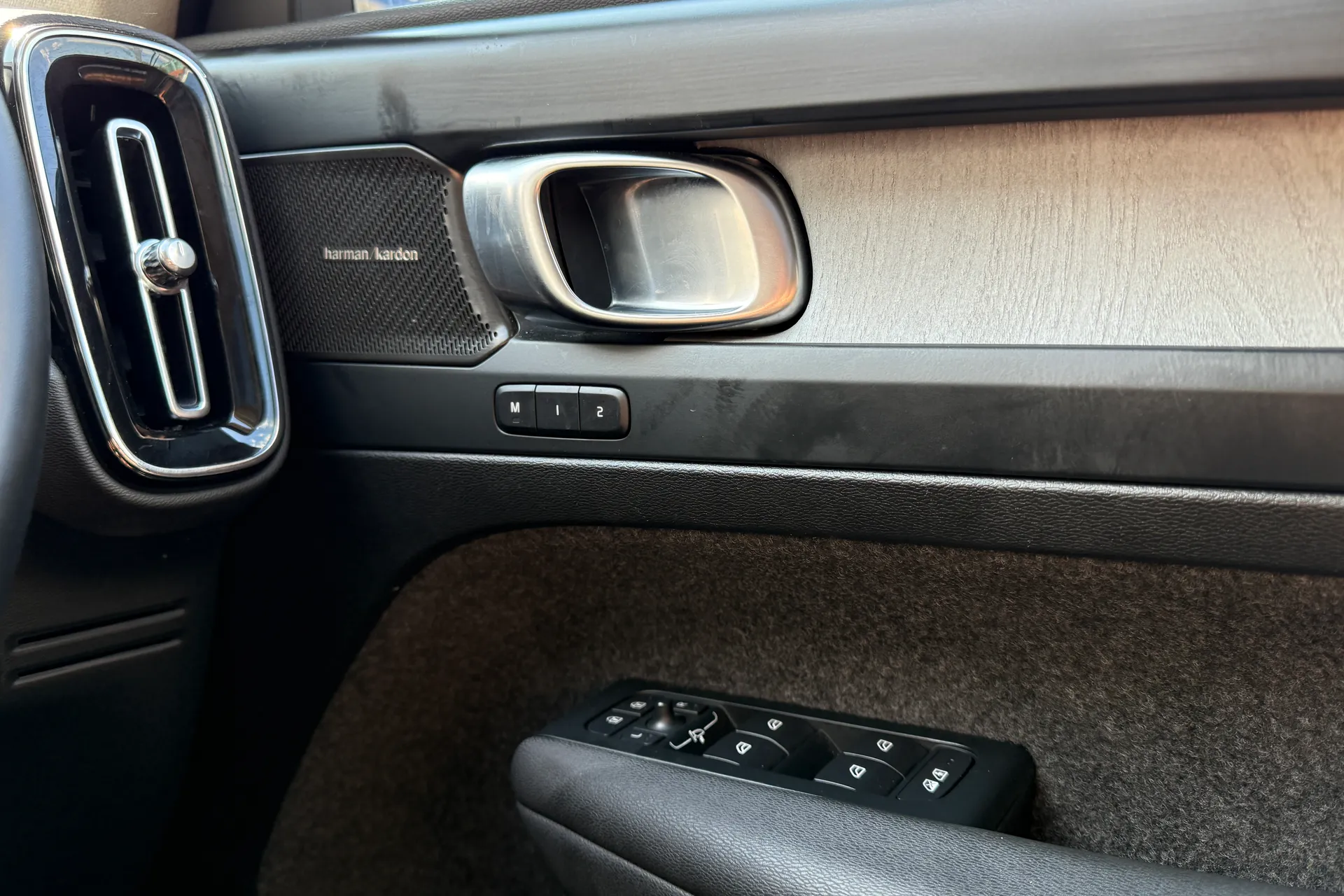 Volvo XC40 thumbnail image number 41