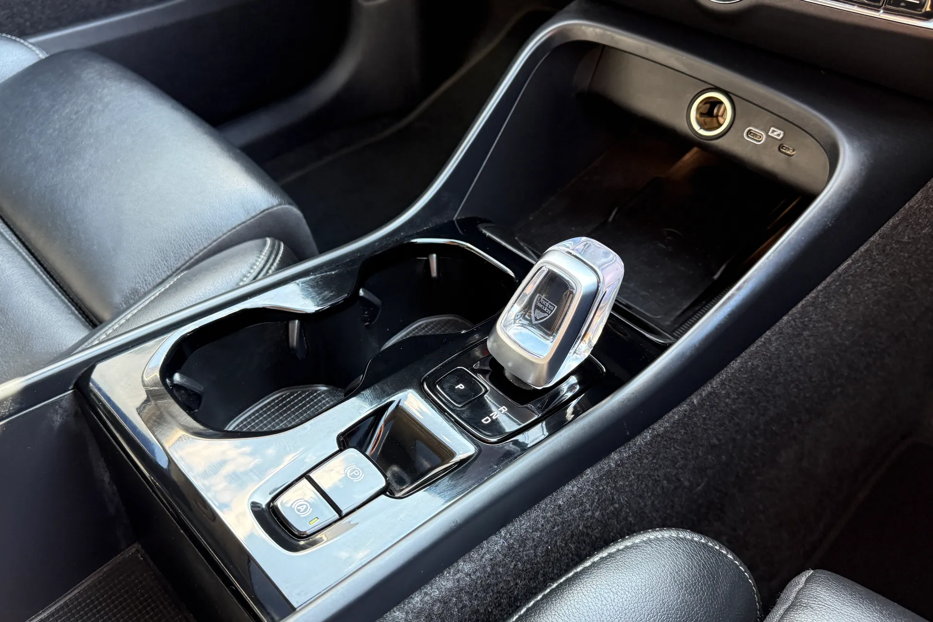 Volvo XC40 thumbnail image number 42
