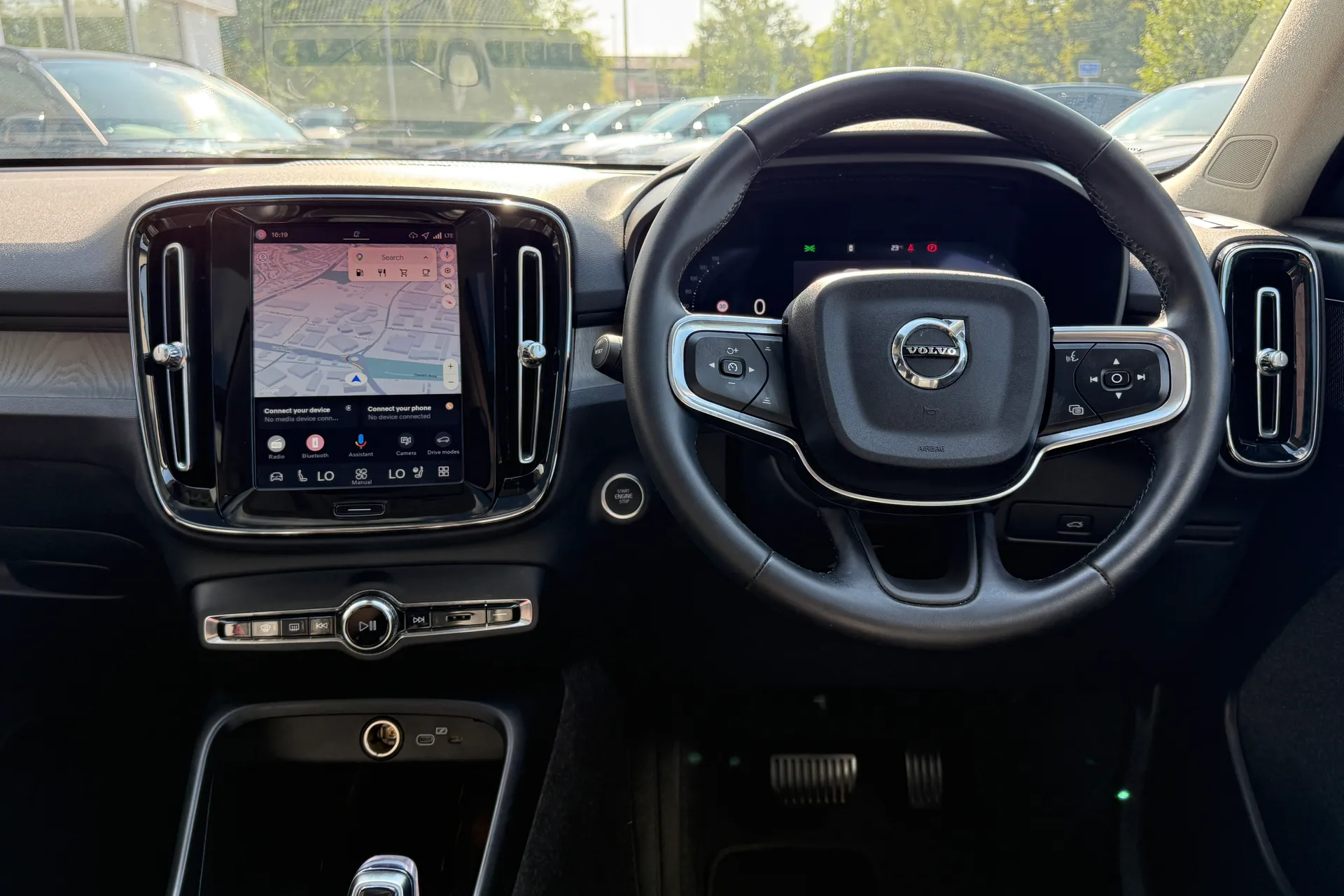 Volvo XC40 thumbnail image number 33