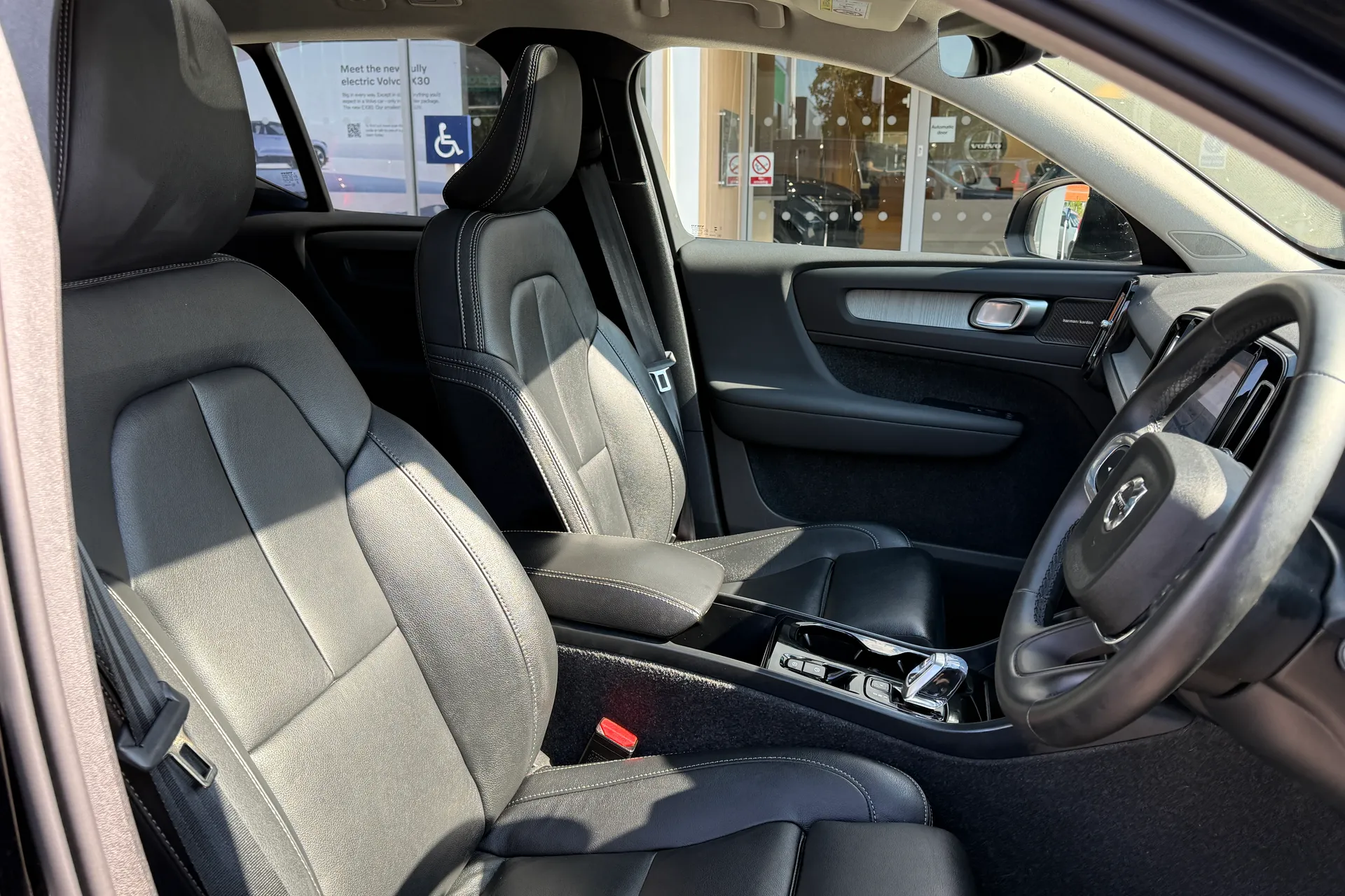 Volvo XC40 thumbnail image number 26