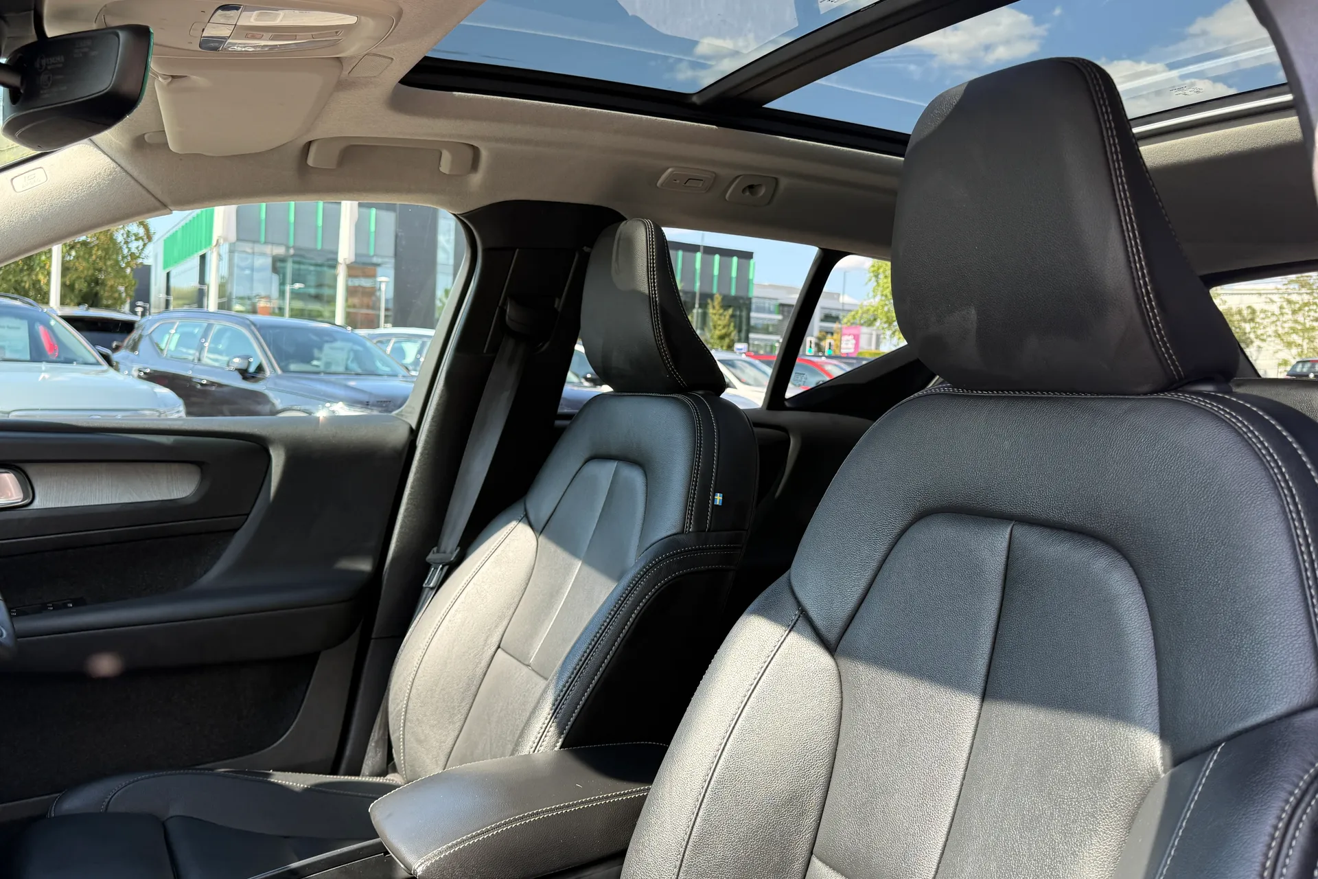 Volvo XC40 thumbnail image number 28