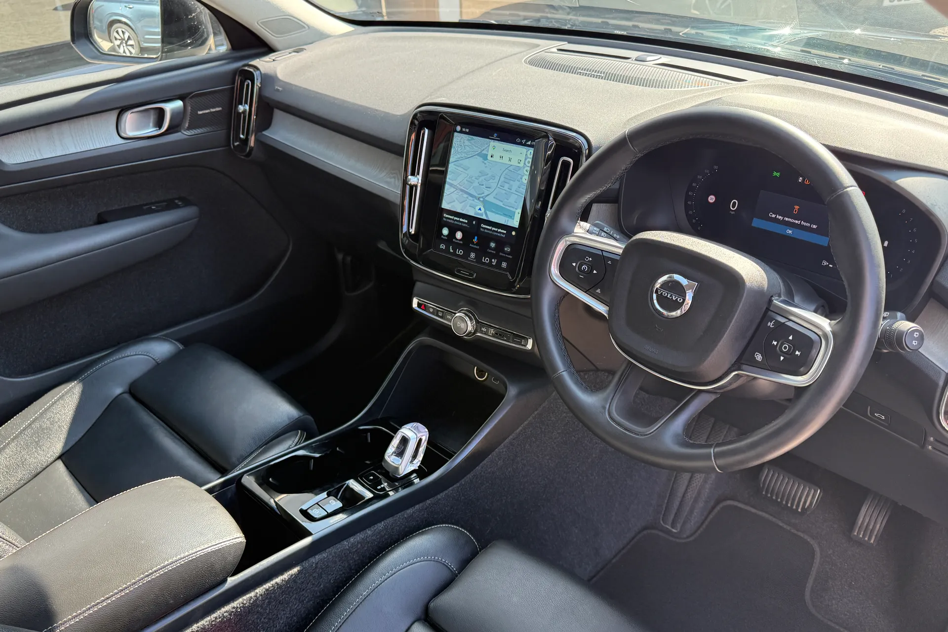 Volvo XC40 thumbnail image number 6