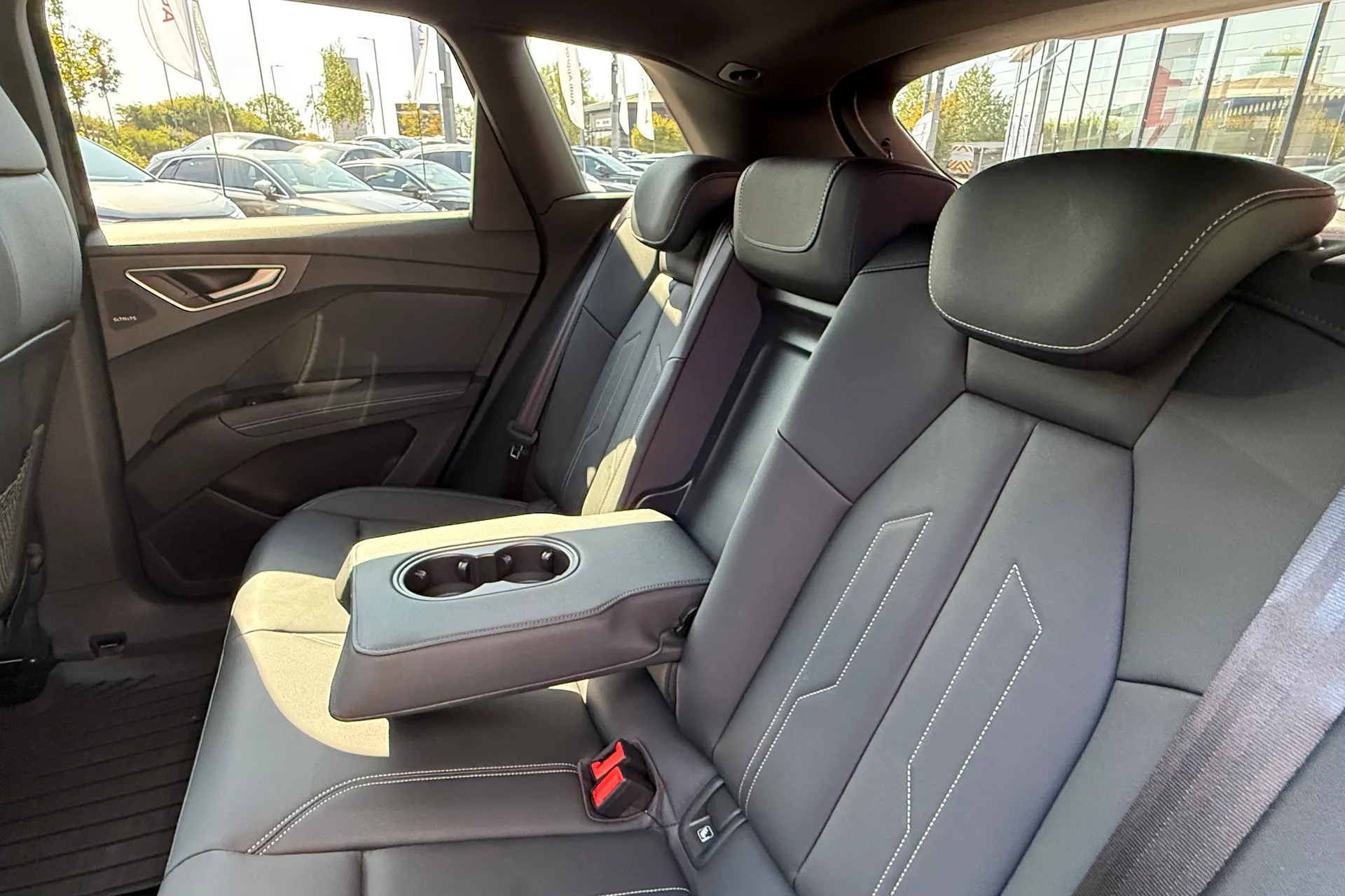 Audi Q4 thumbnail image number 47