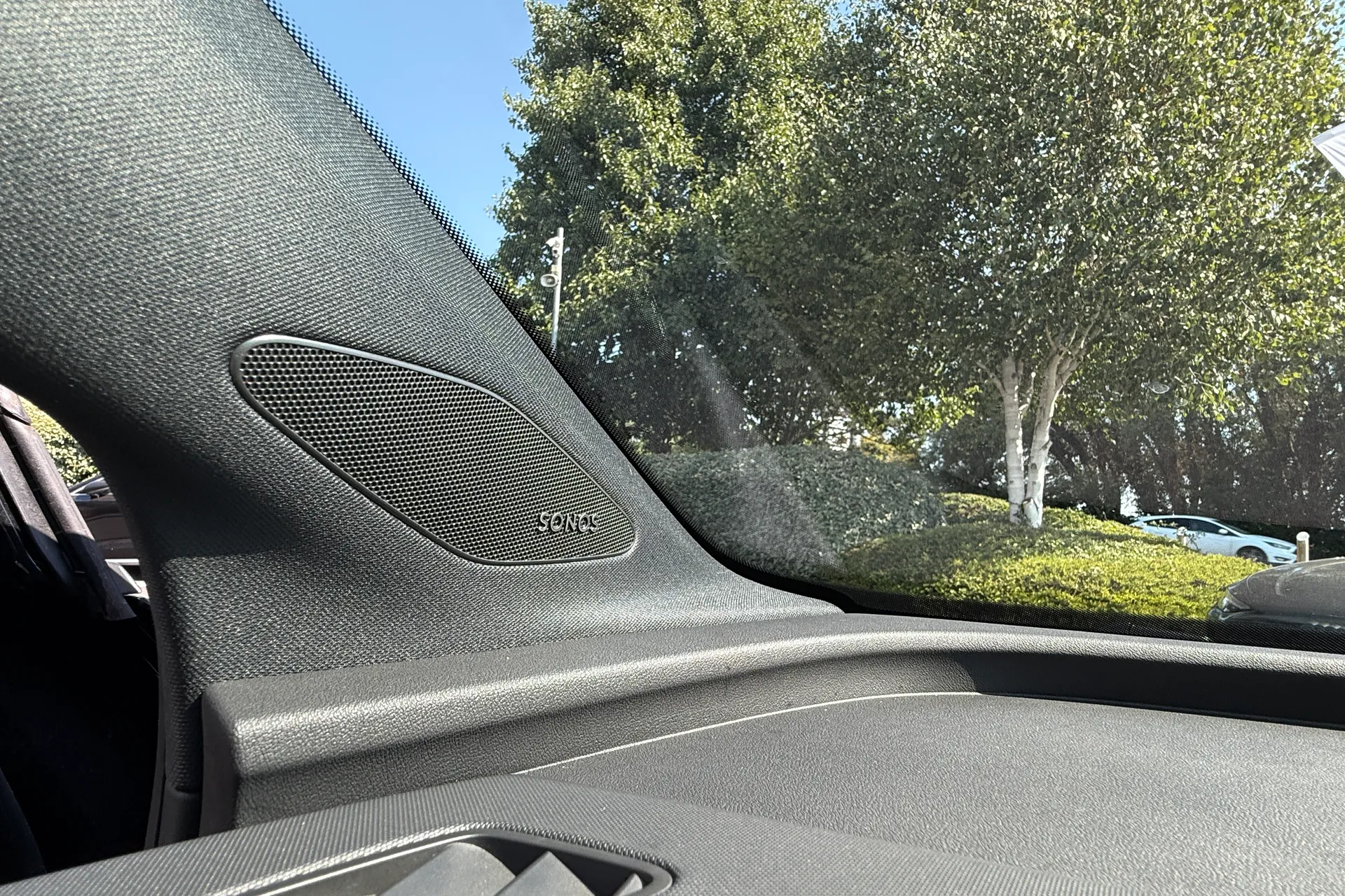 Audi Q4 thumbnail image number 37