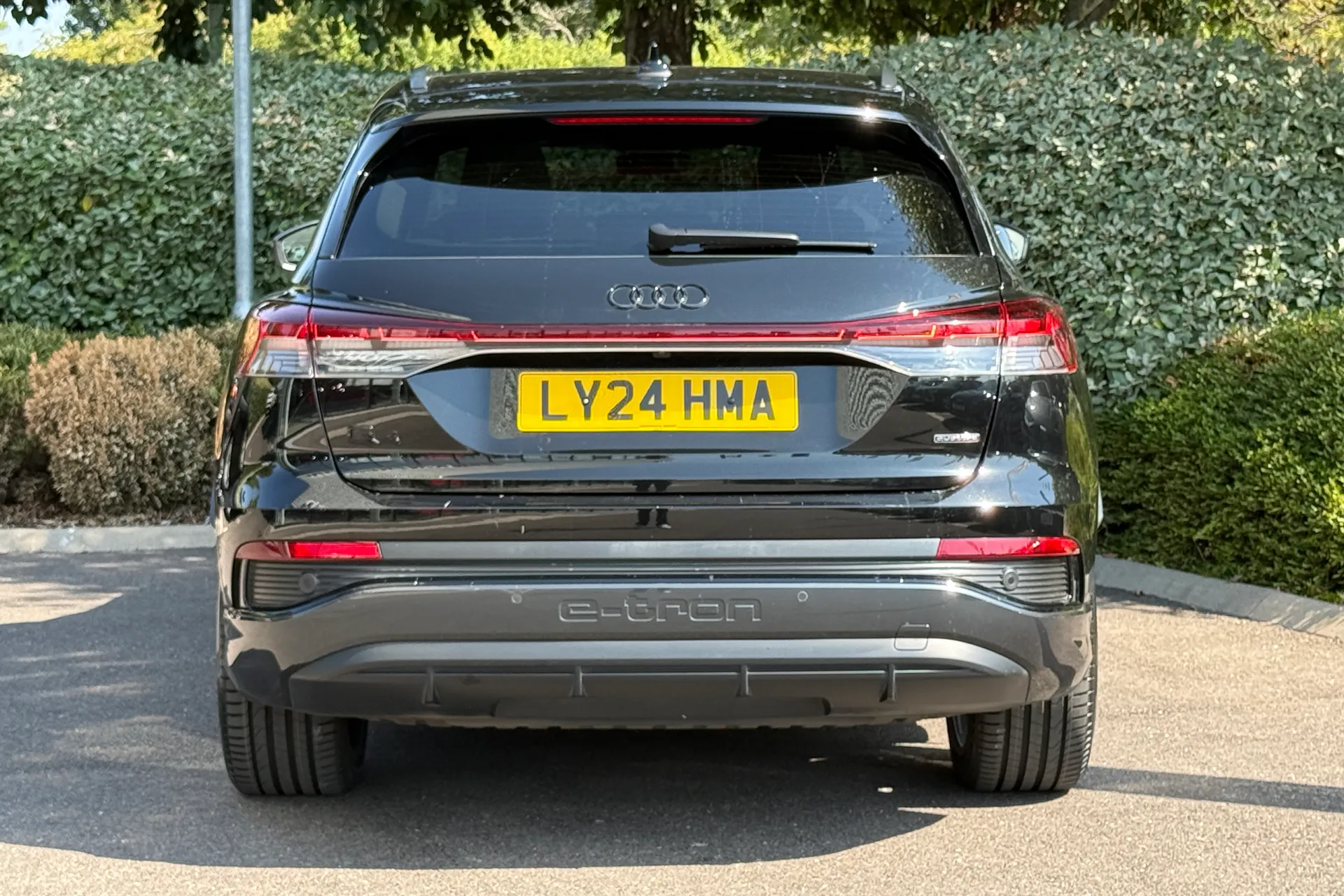 Audi Q4 thumbnail image number 28
