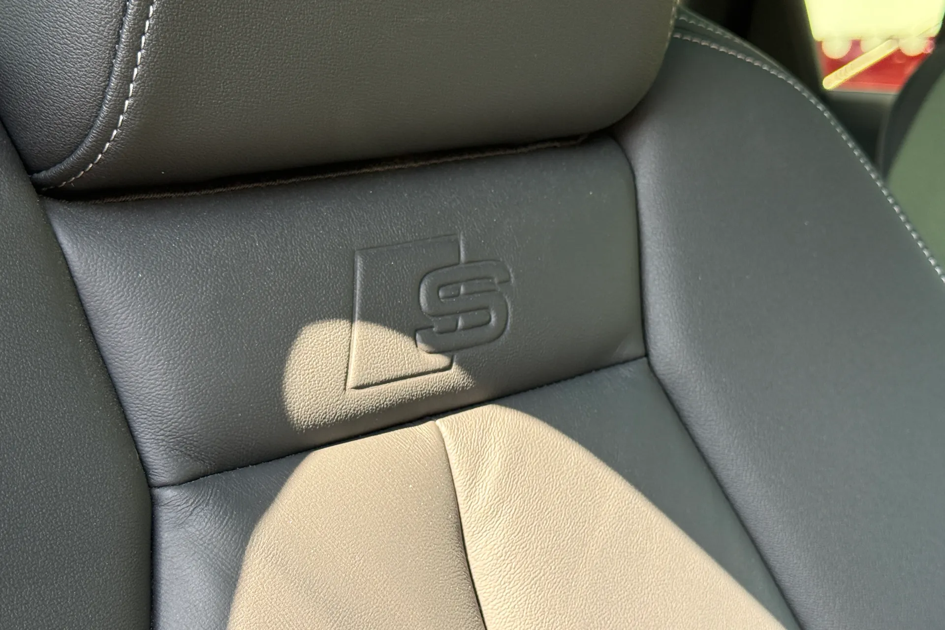 Audi Q4 thumbnail image number 36