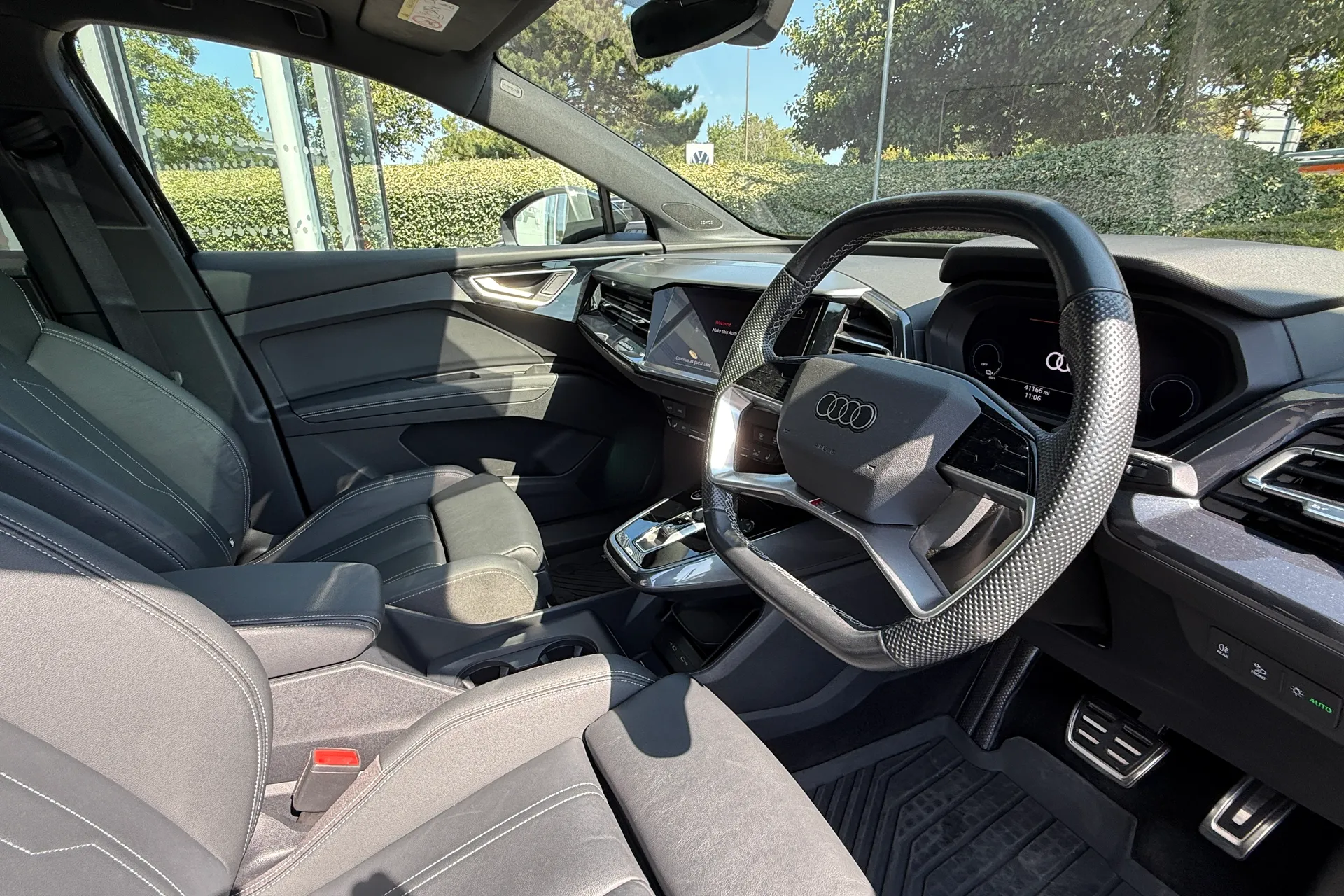 Audi Q4 thumbnail image number 23