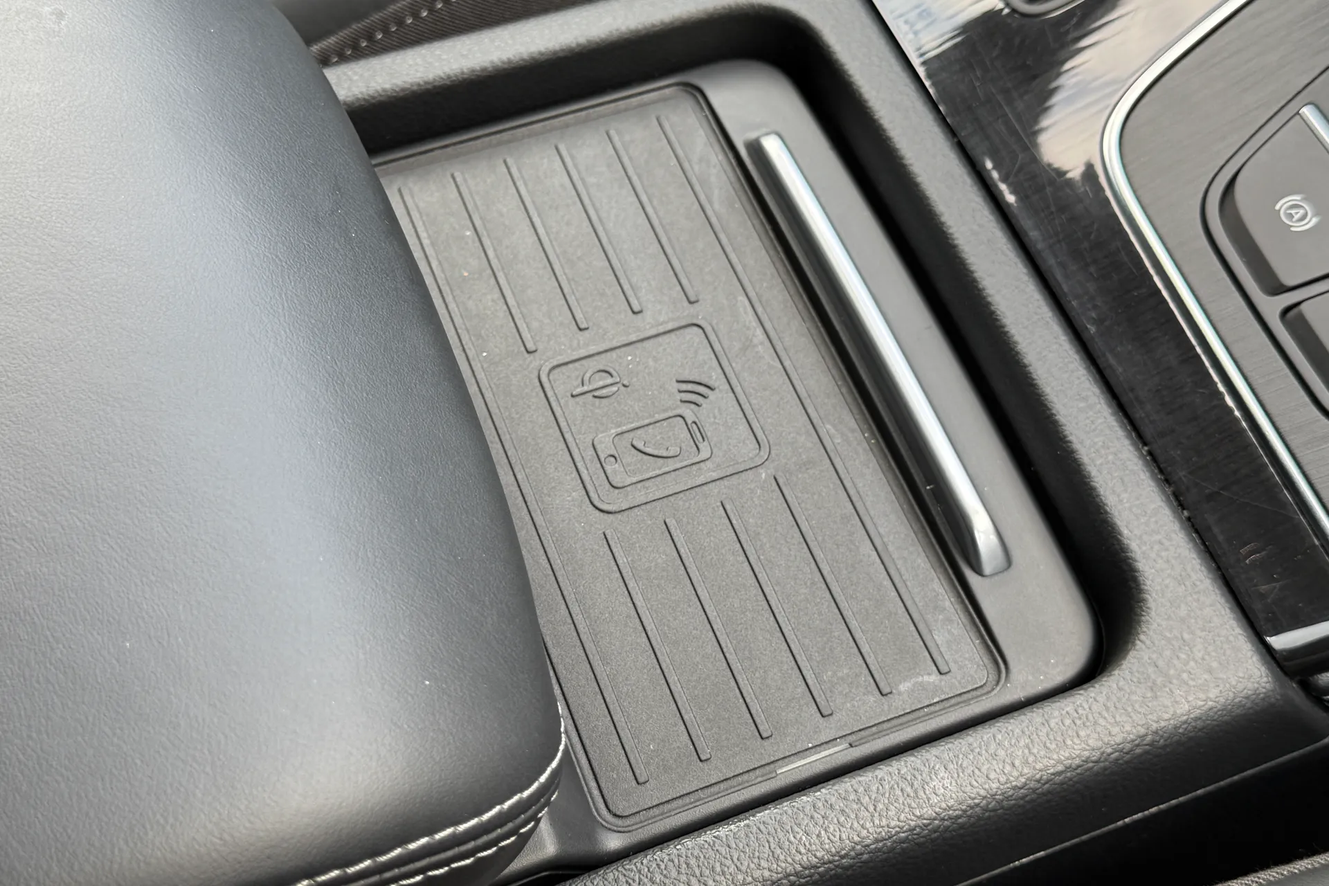 Audi Q5 thumbnail image number 21