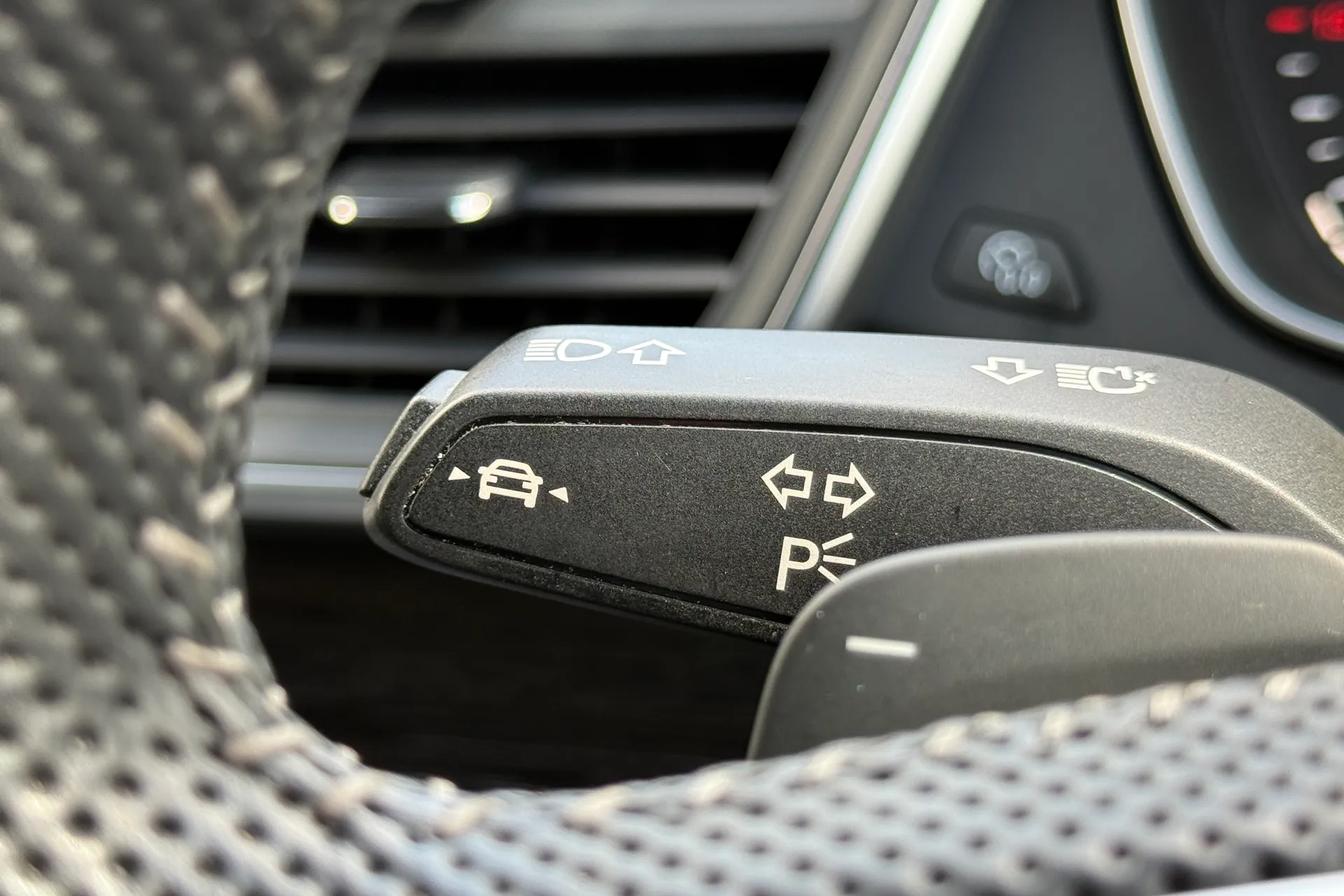 Audi Q5 thumbnail image number 25