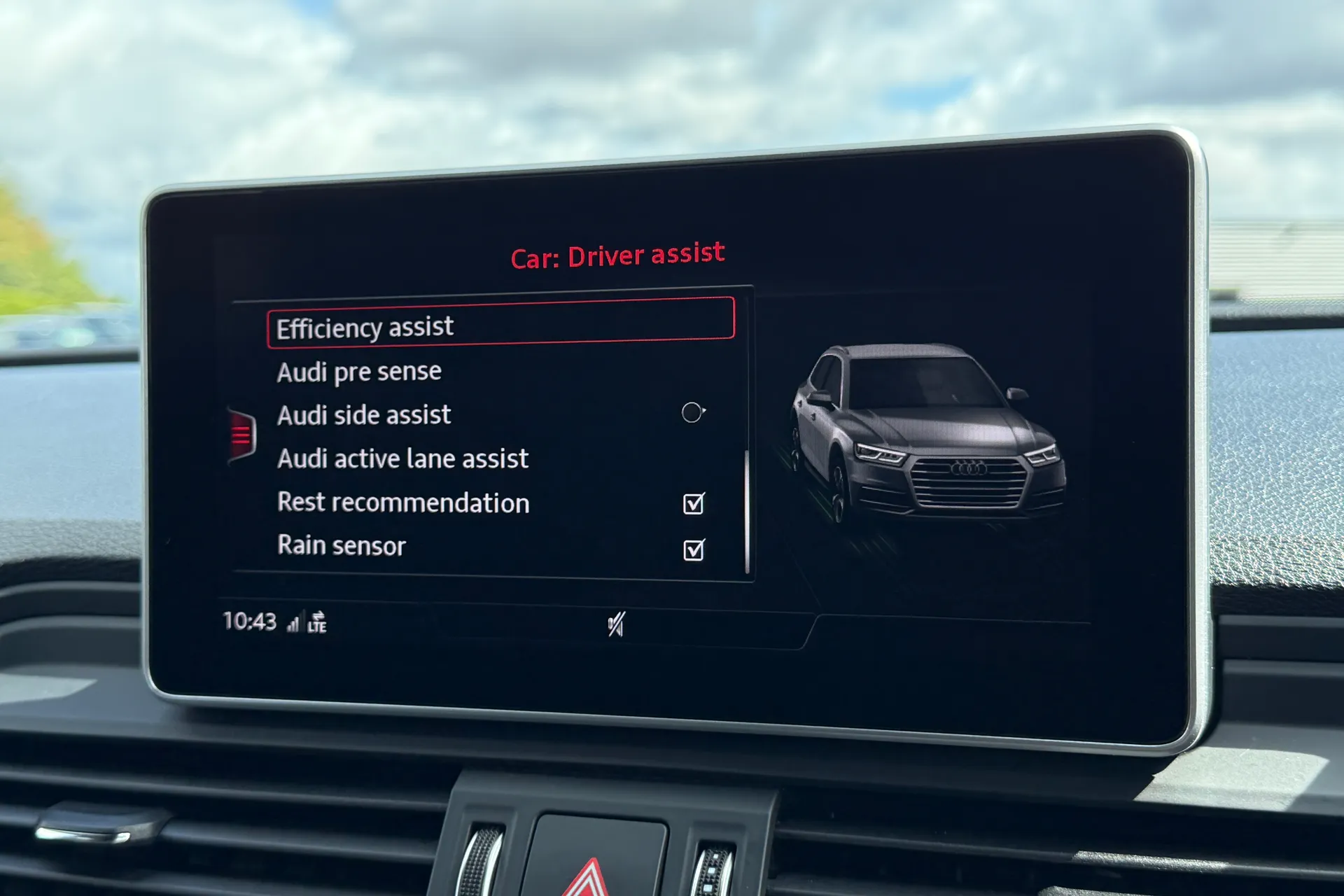 Audi Q5 thumbnail image number 15