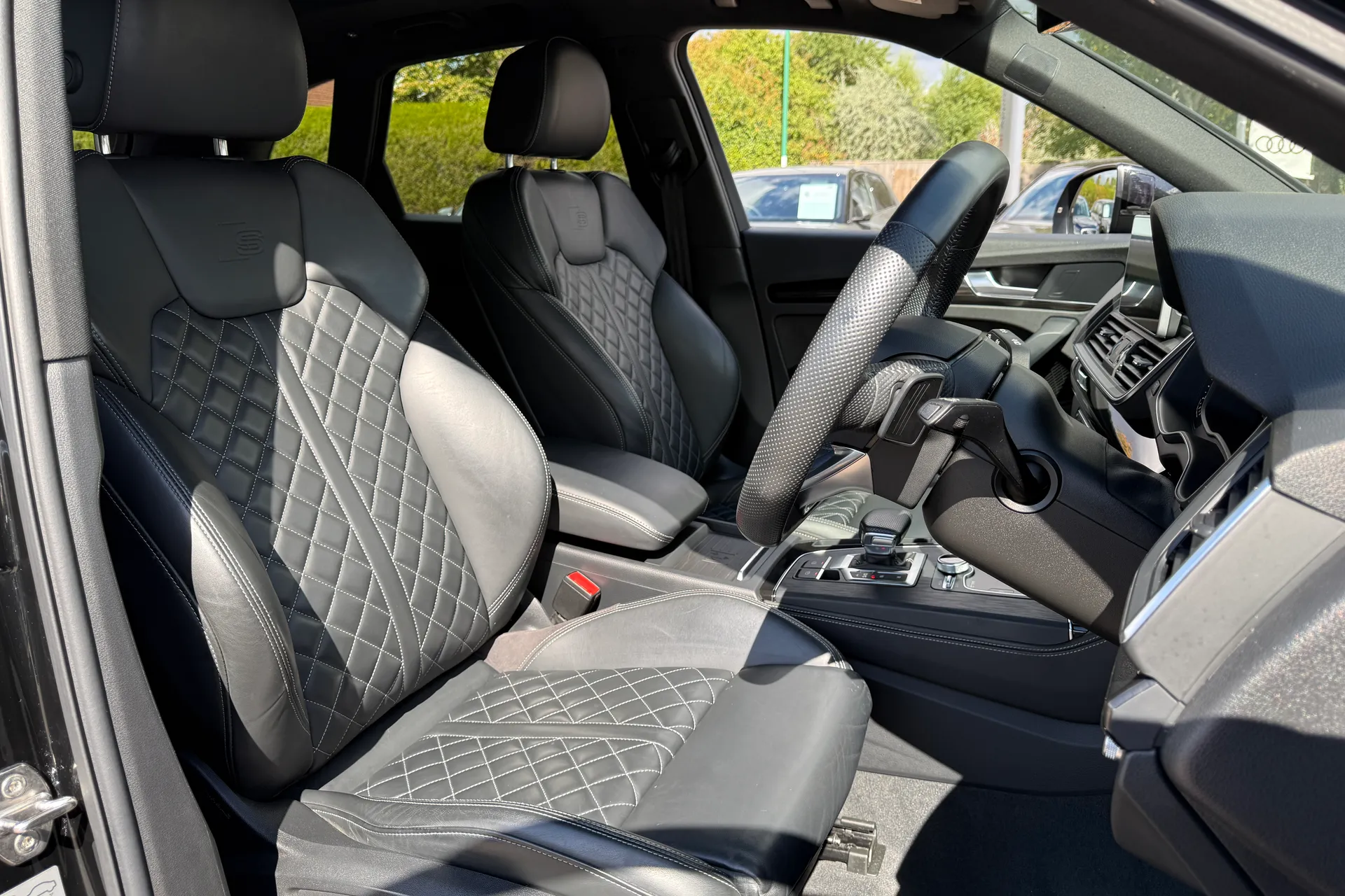 Audi Q5 thumbnail image number 34