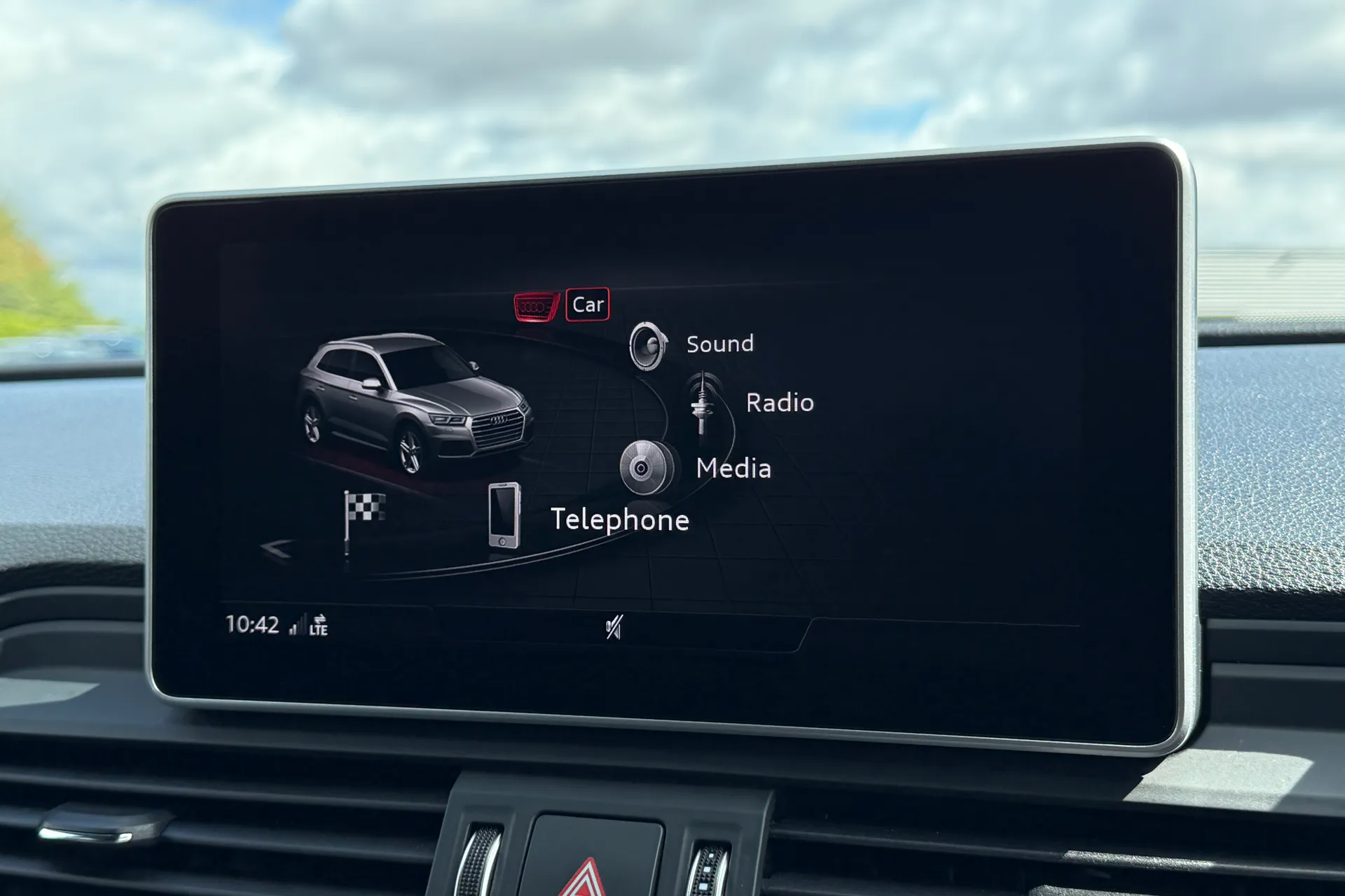 Audi Q5 thumbnail image number 18