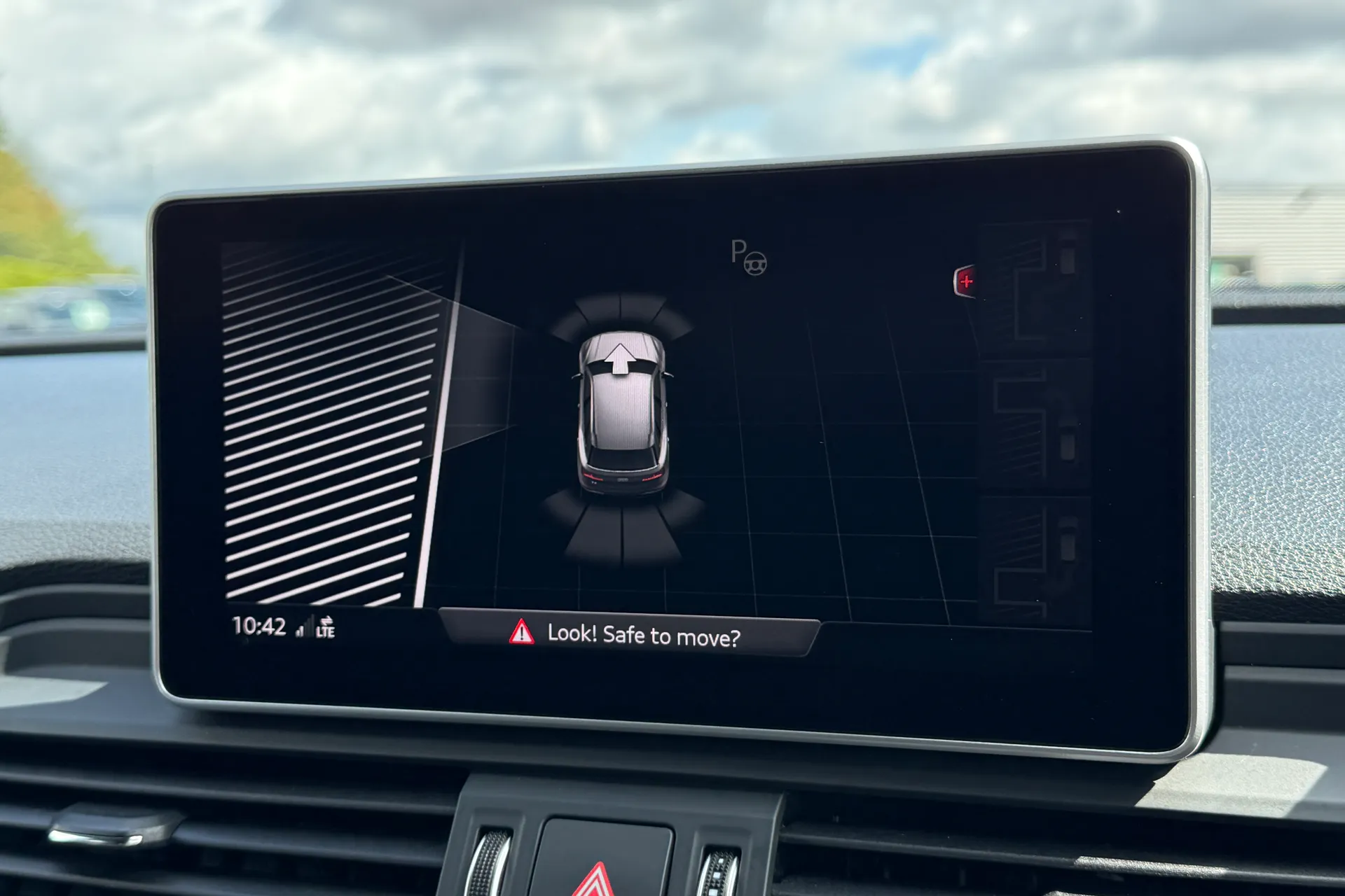 Audi Q5 thumbnail image number 12